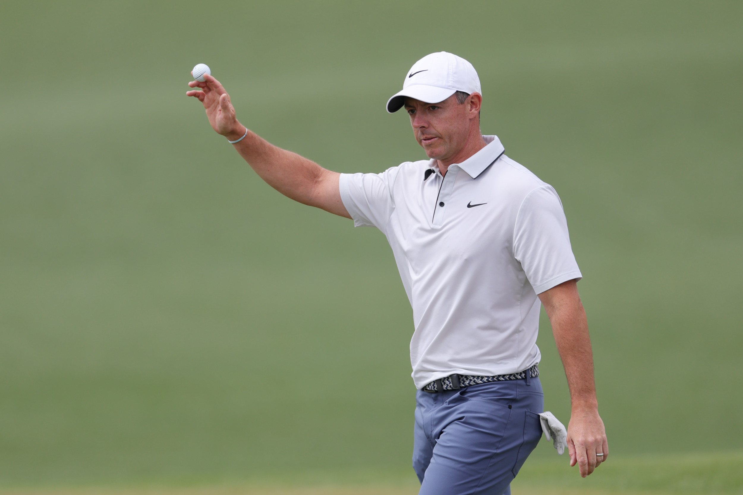 Rory McIlroy Vaults into Masters Lead with Career First at Augusta