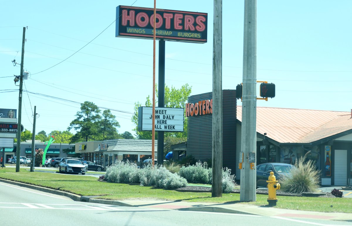 john daly hooters