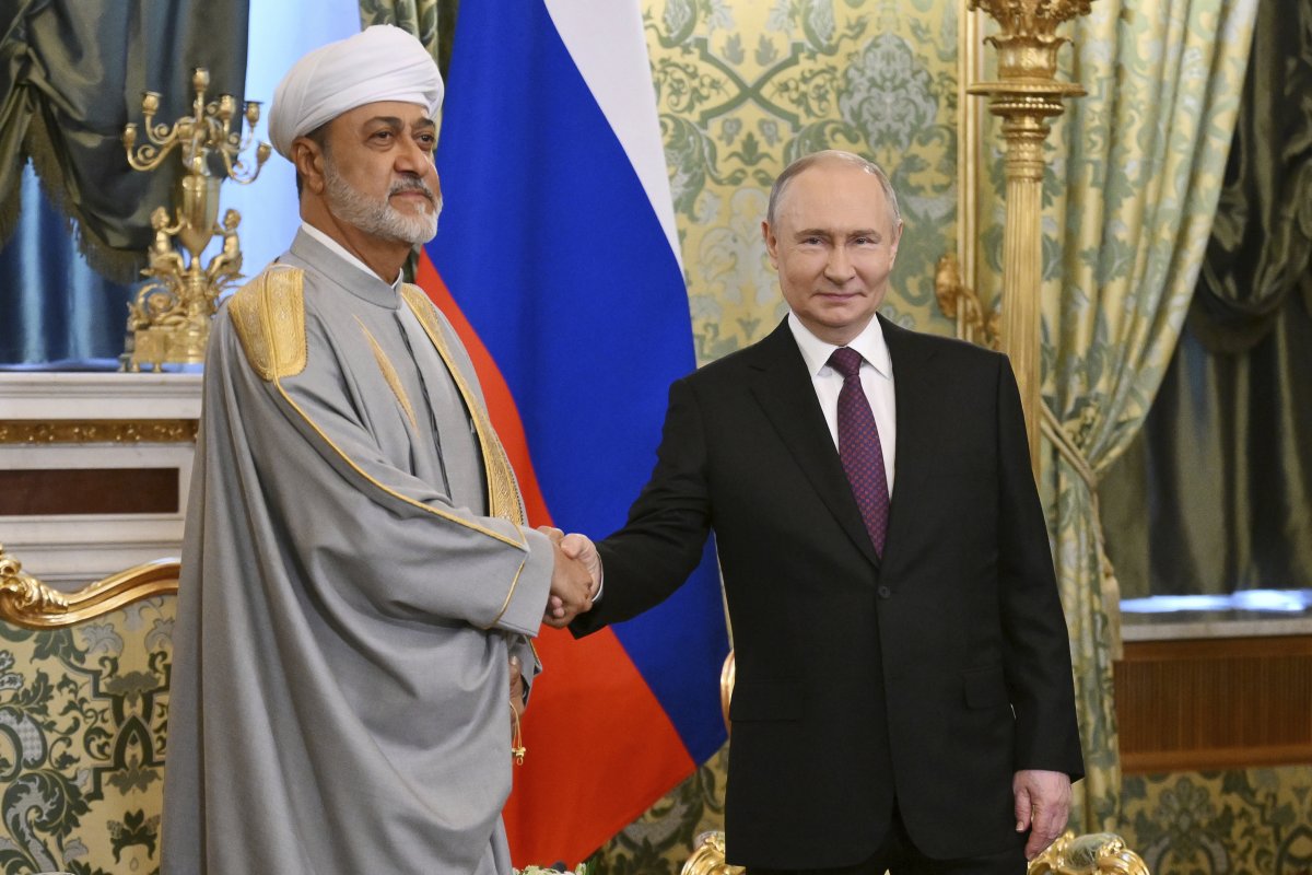 سلطان هیتام رئیس جمهور روسیه پوتین عمان