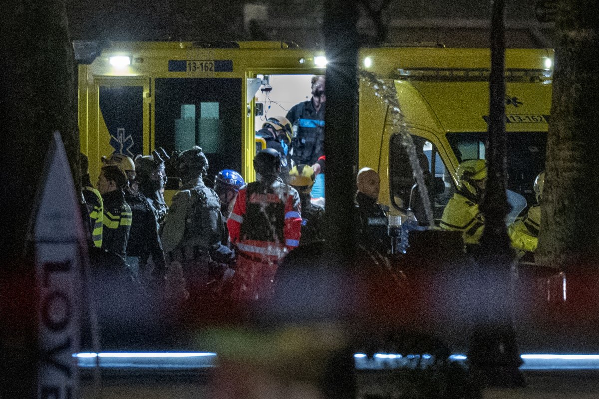 Netherland Apple Store Hostage Incident