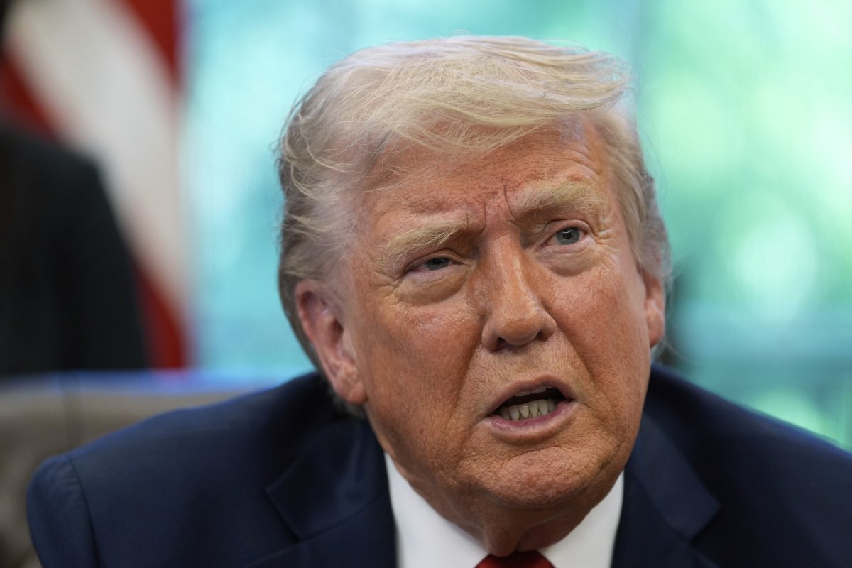 Presidente Donald Trump fala com repórteres