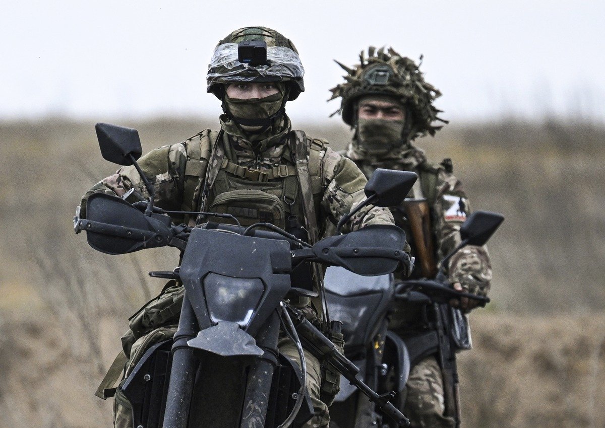 Russian troops motorbikes