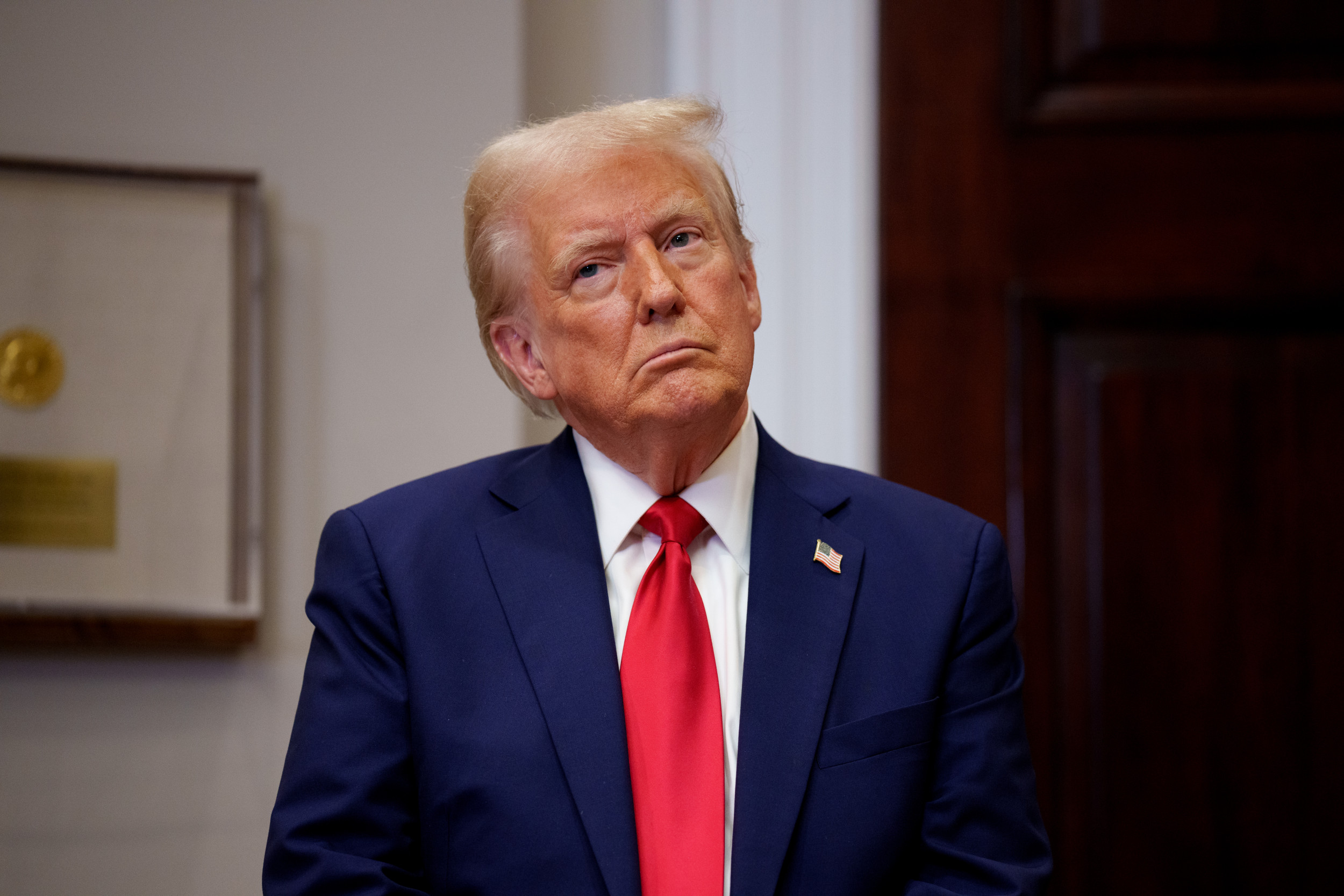 How popular is donald trump in canada what polls show newsweek