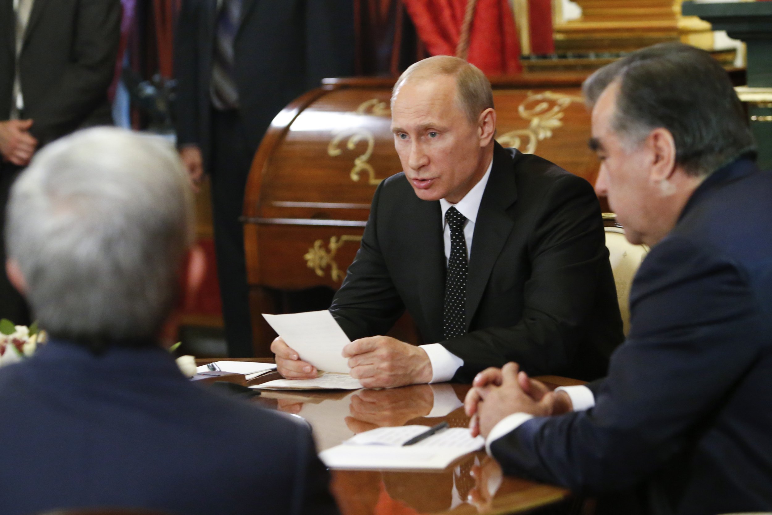 Putin Holds Peace Talks With Eurasian Leaders, As New Conflict Looms ...