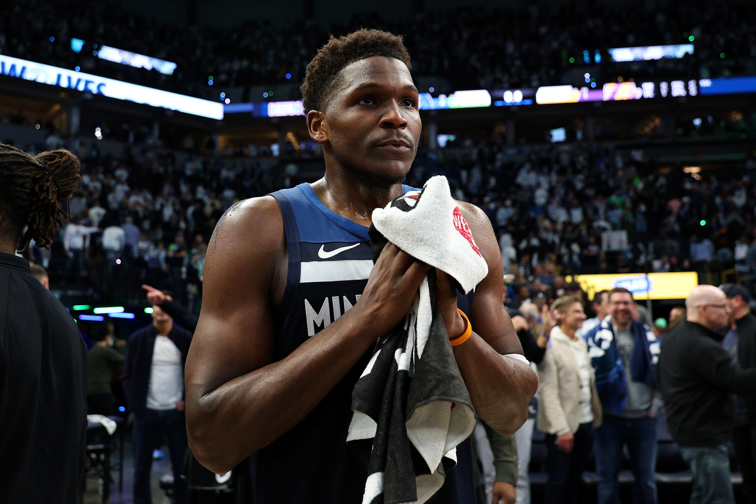 Best Timberwolves vs. Lakers Player Props, ATS Bets: LA On The Ropes