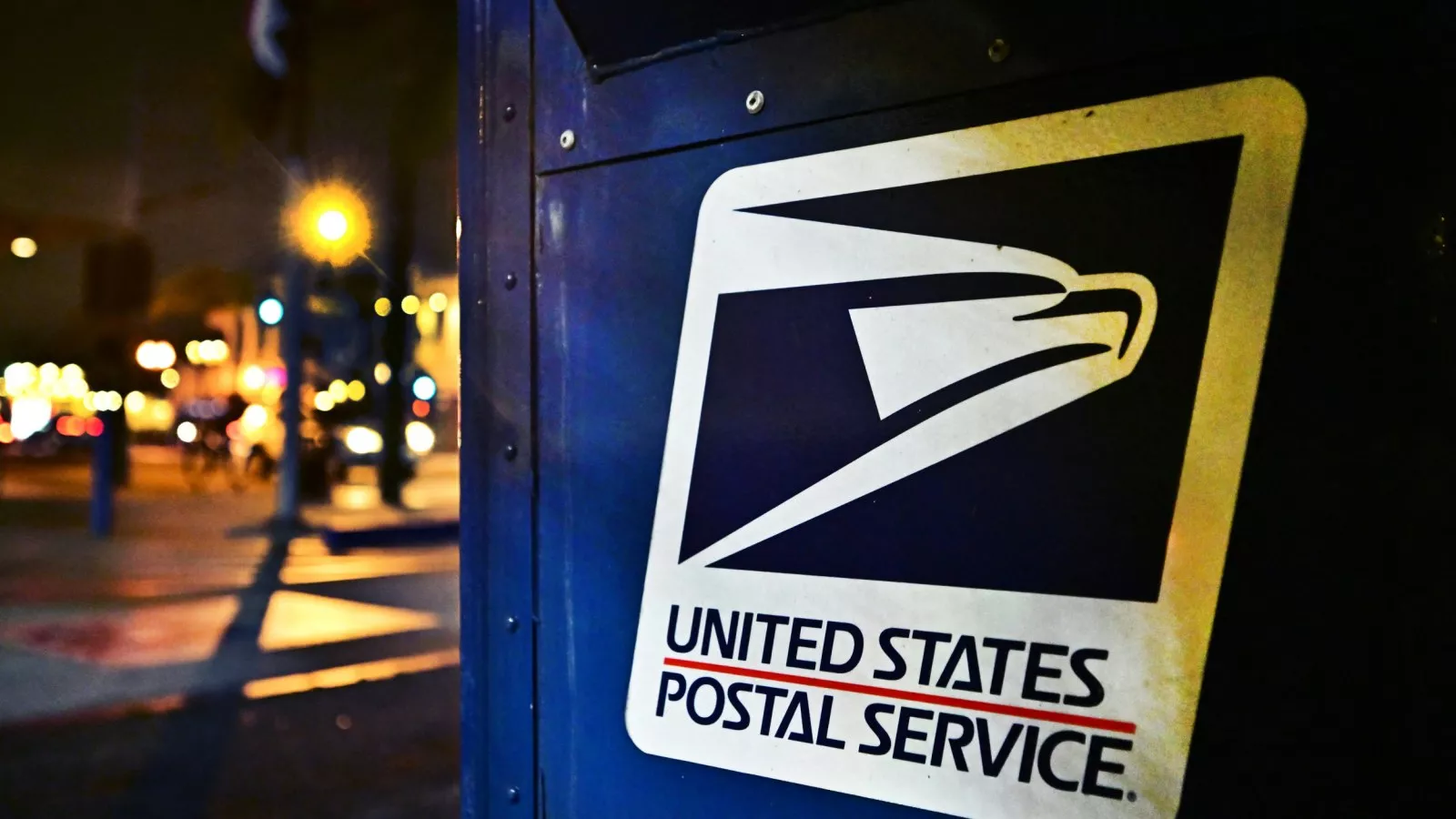 https://d.newsweek.com/en/full/2636339/usps-mailbox.webp?w=1600&h=900&q=88&f=4406143cccf17fc6588271b4726bbc4f