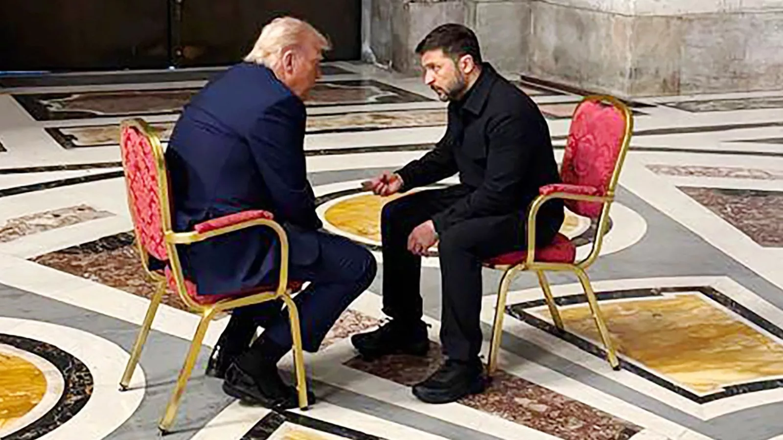 https://d.newsweek.com/en/full/2636616/volodymyr-zelensky-donald-trump.webp?w=1600&h=900&q=88&f=cbe1e69714441a695cb3a843a61eb78c