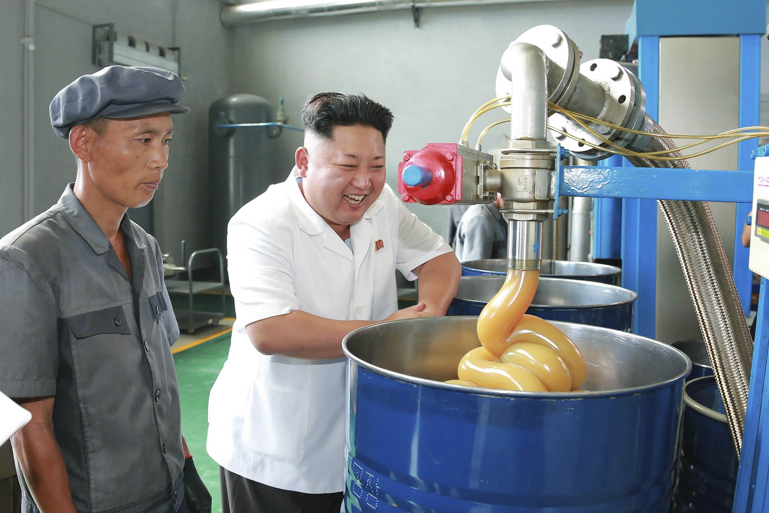 Slideshow: Look at Kim Jong Un Look at Things.