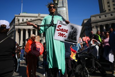 メイデイはニューヨークに抗議します メイデイはニューヨークに抗議します