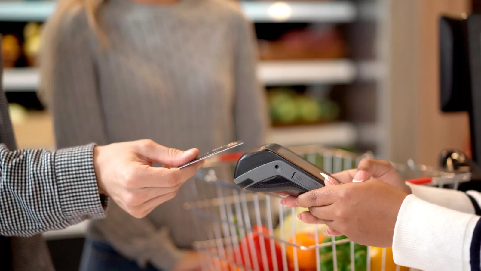 https://d.newsweek.com/en/full/2638321/card-payment.webp?w=1600&h=900&q=88&f=bd2525e99c184380bbd7a06c8847cefc