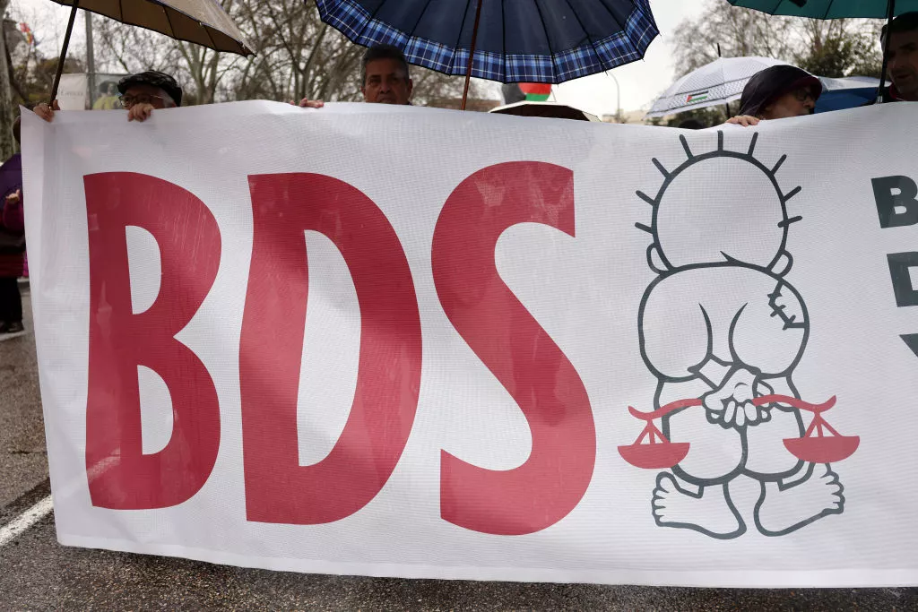 https://d.newsweek.com/en/full/2638452/bds-banner.webp