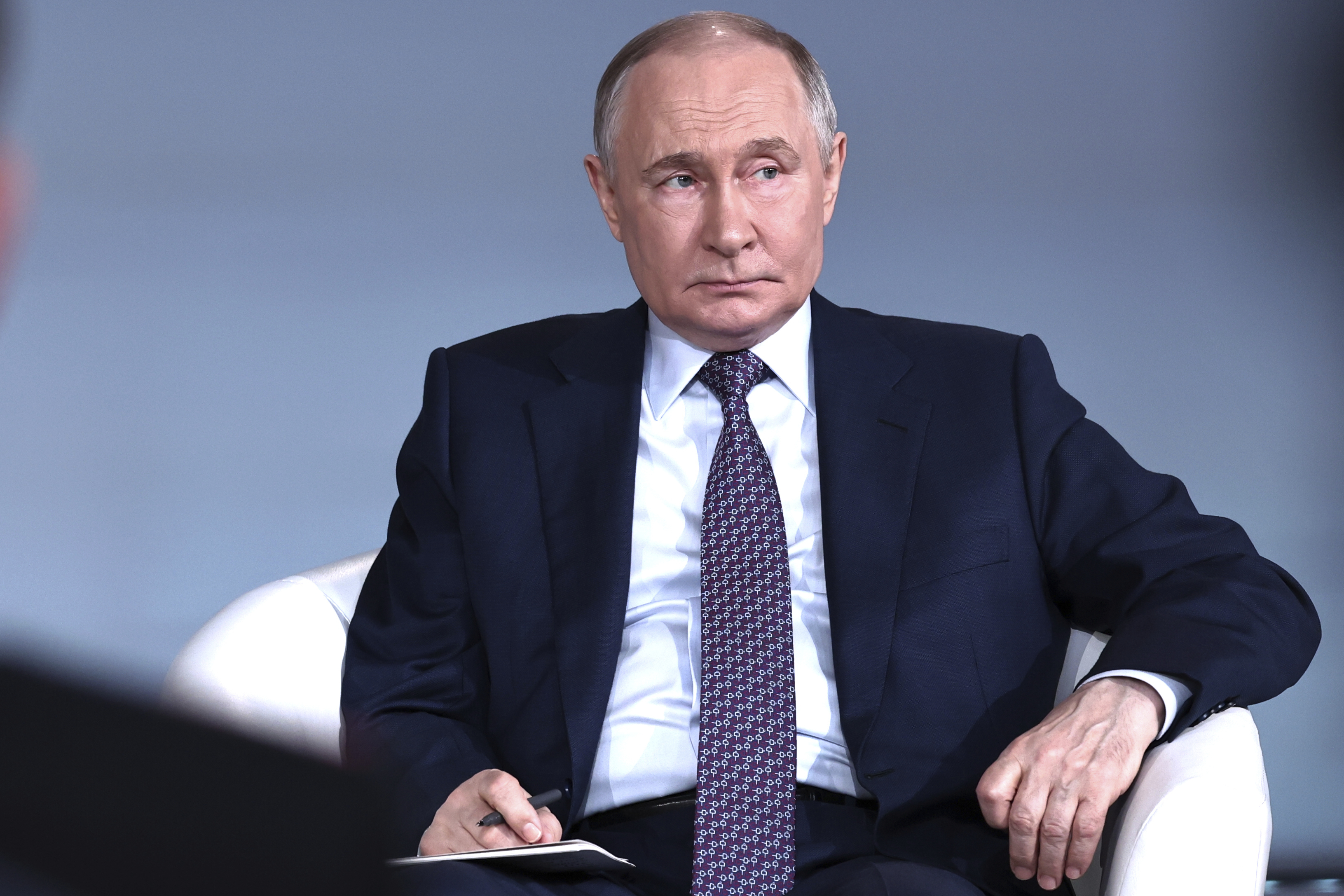 Putin Discusses Succession Amid Ongoing Tensions