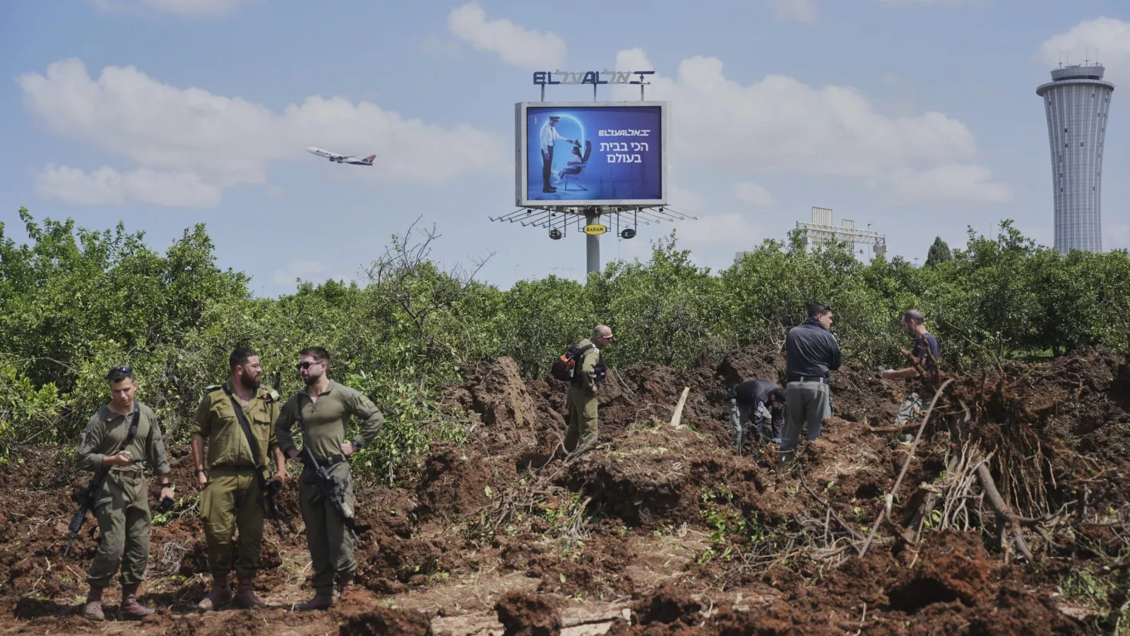 https://d.newsweek.com/en/full/2638627/houthis-strike-israel-airport.webp?w=1600&h=900&q=88&f=8763ad32cd88f8f892e0ef35d5dd7547