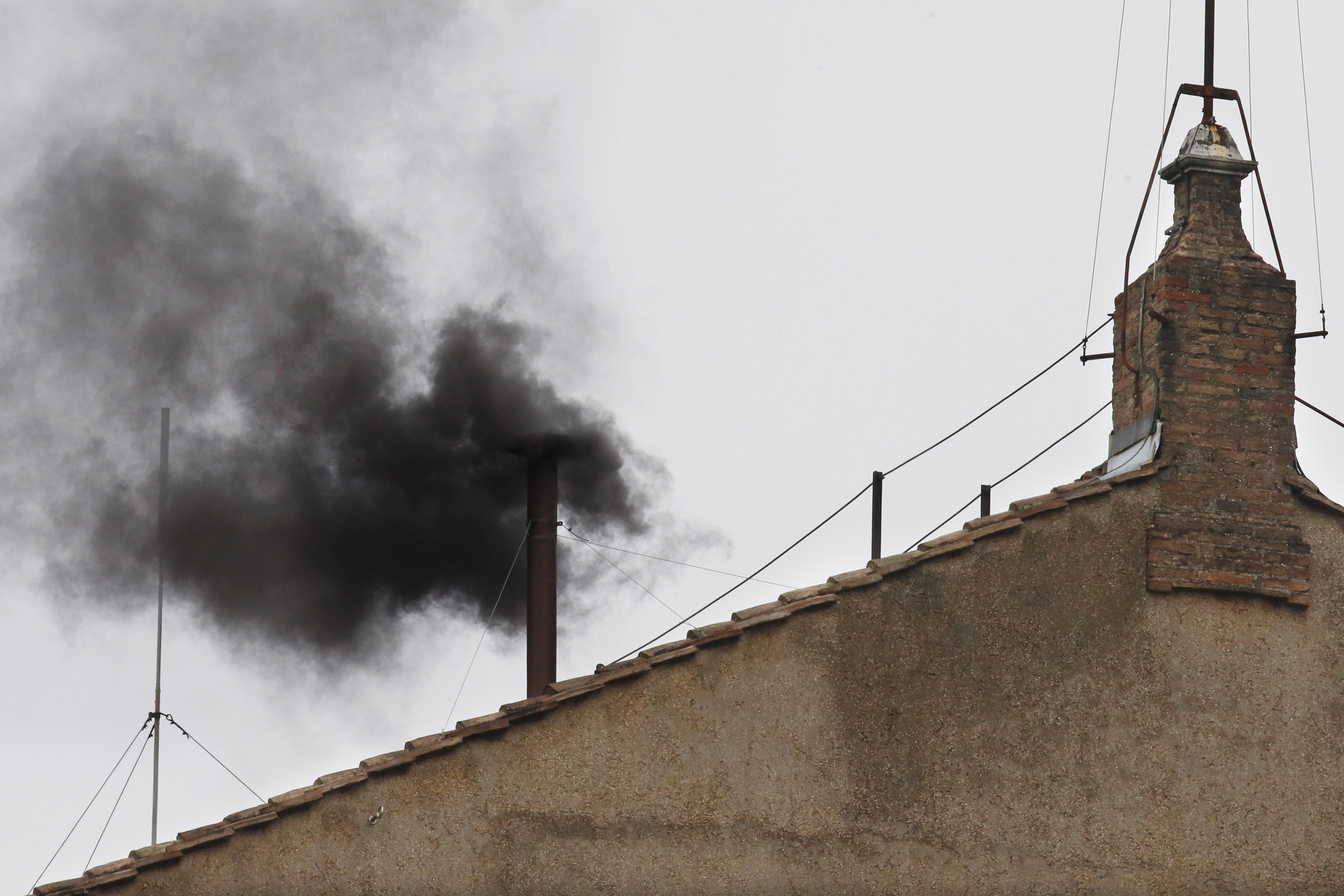 New Pope Update: Black Smoke from Conclave After Cardinals First Vote