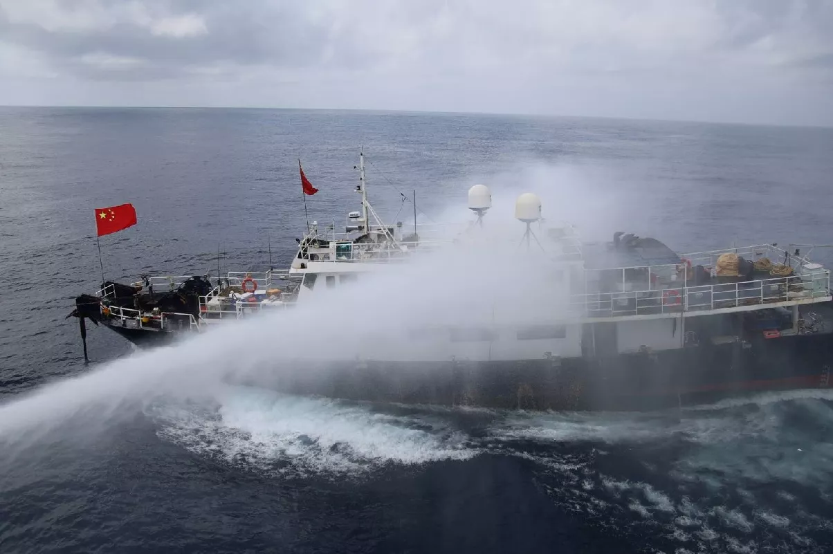 https://d.newsweek.com/en/full/2640735/taiwan-coast-guard-deploys-water-cannon.webp