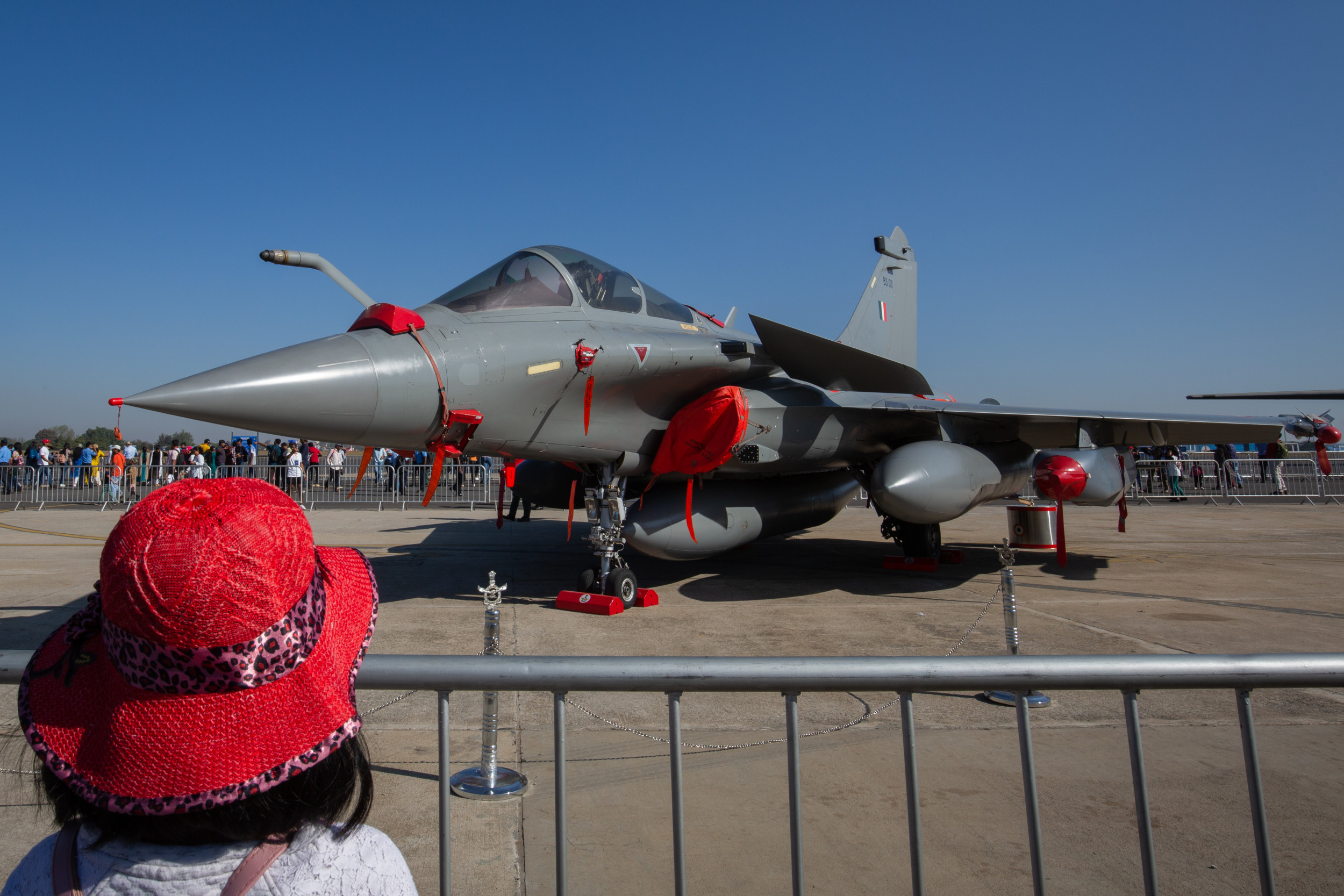 India, Pakistan Engage in Large-Scale Aerial Battle with Dozens of Fighter Jets