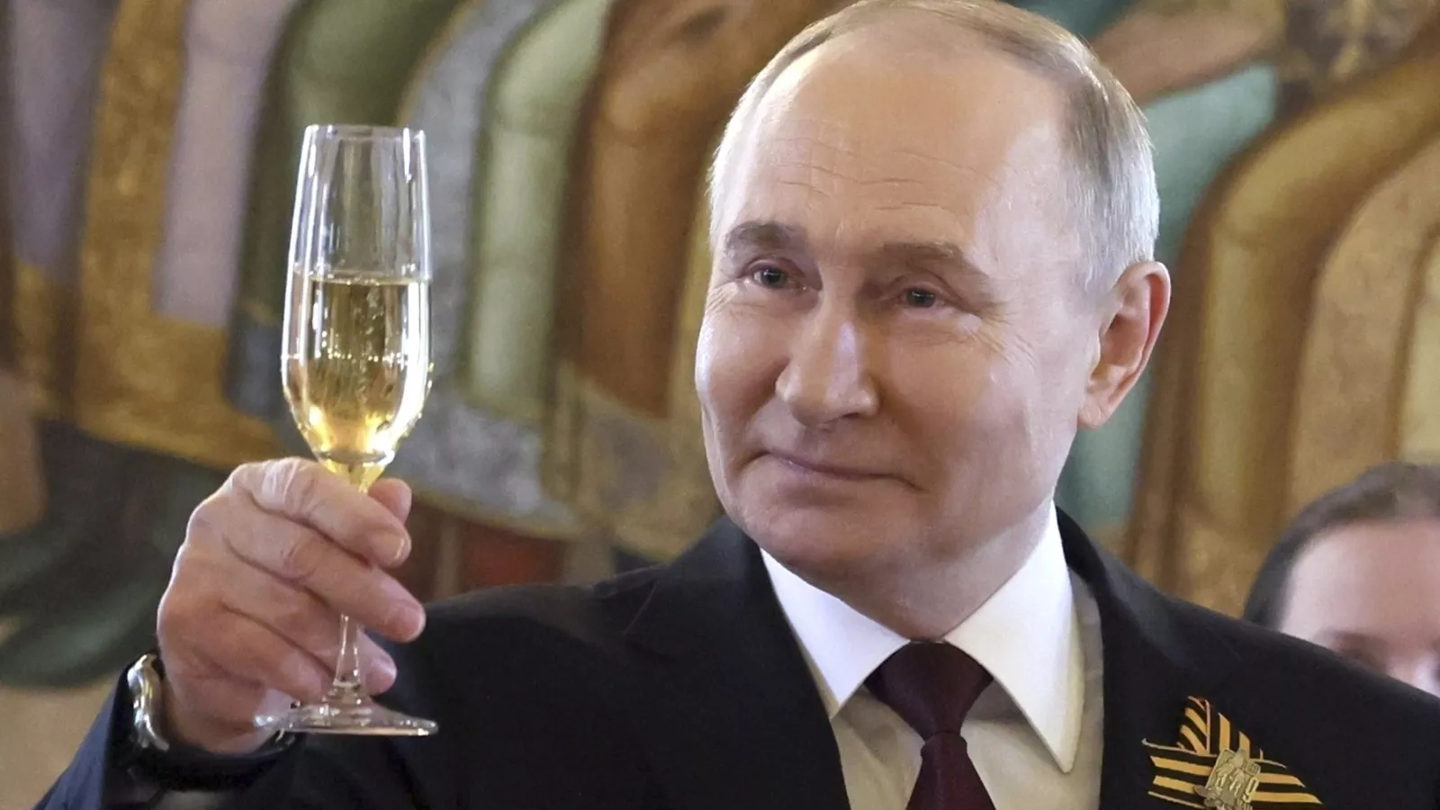 https://d.newsweek.com/en/full/2641359/putin-event.webp?w=1600&h=900&q=88&f=44e800801cd6ab8e3685f84bbfa11557