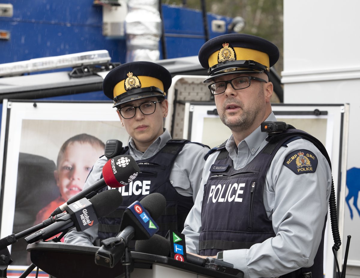 La police fournit les dernières informations sur la recherche d'enfants disparus