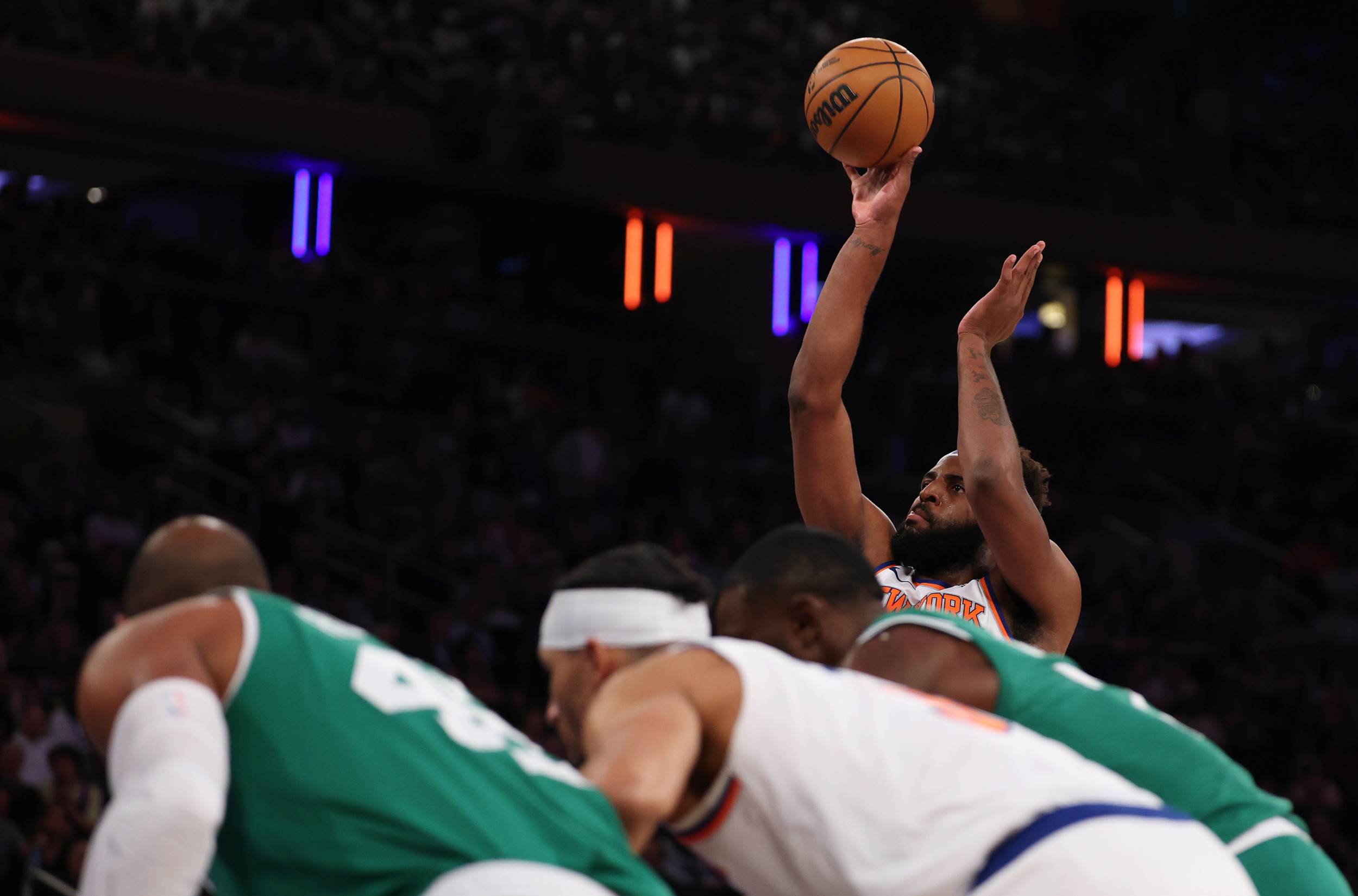 Knicks Mitchell Robinson Calls Out Harsh Fan Criticism After Celtics Loss