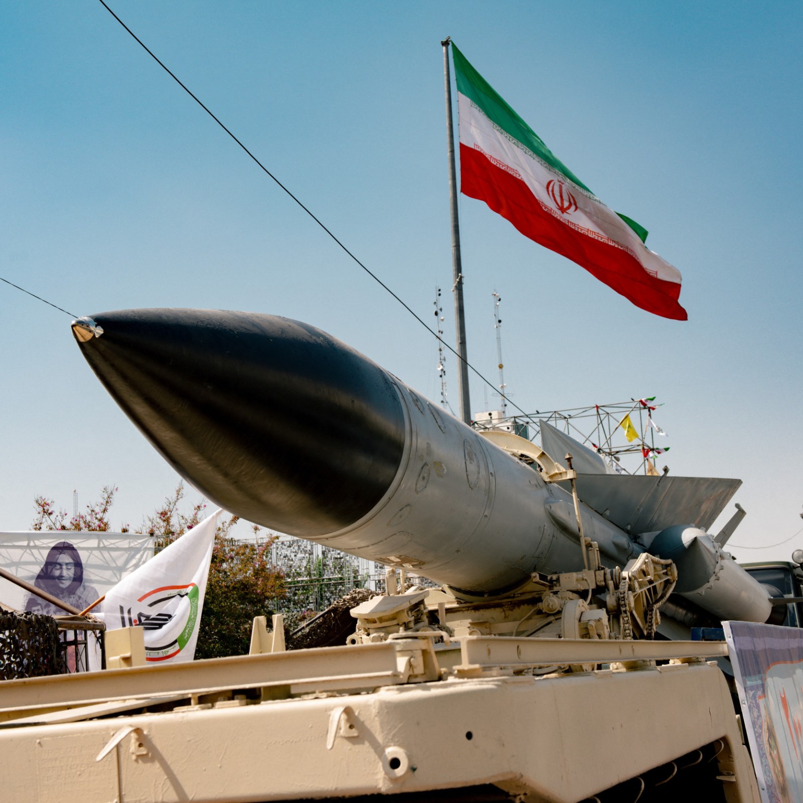Tensions escalate as US and Iran issue threats Tensions escalate as US and Iran issue threats