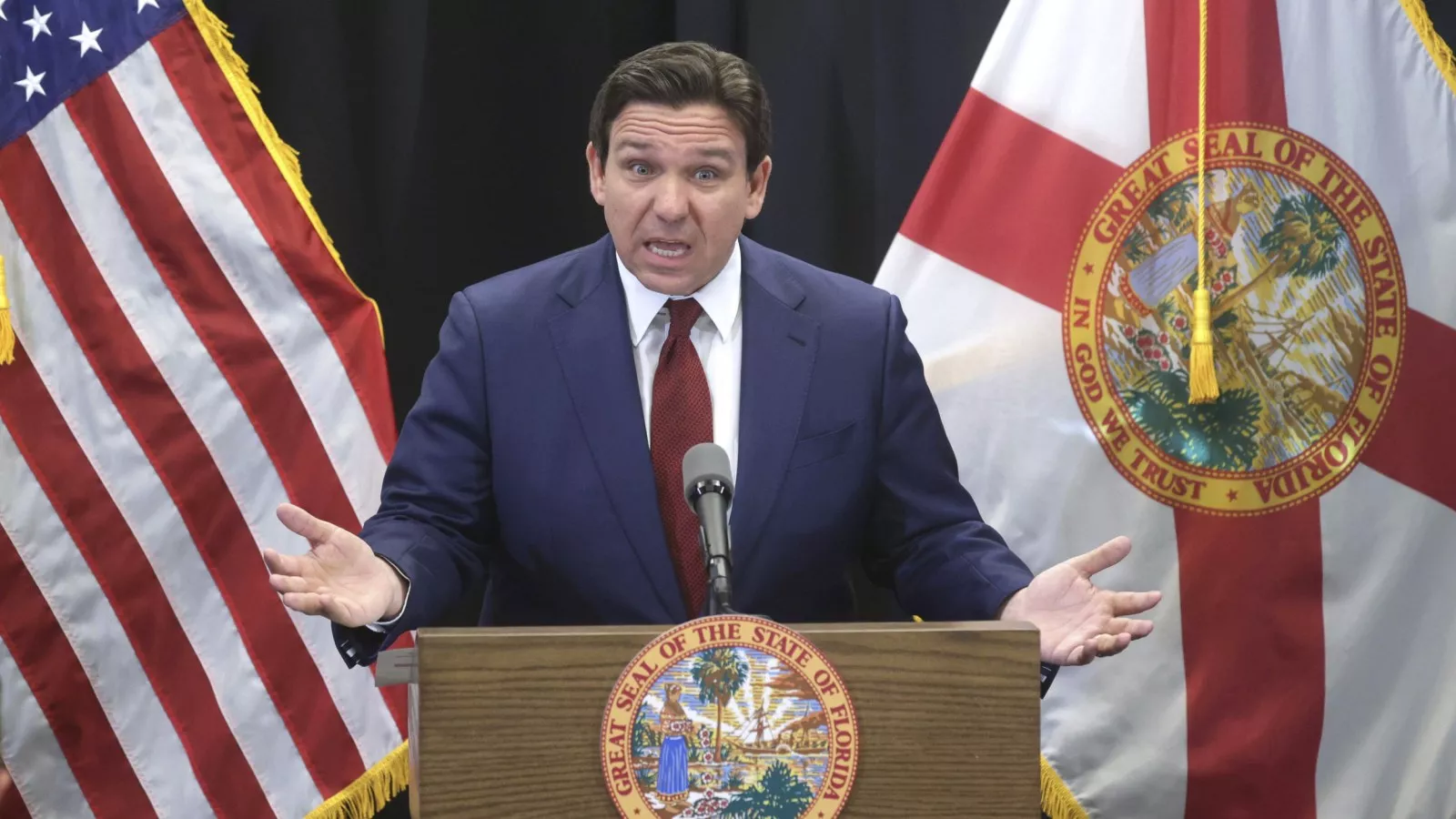 https://d.newsweek.com/en/full/2643380/ron-desantis.webp?w=1600&h=900&q=88&f=3b747d52b6706d335319821370cdf8f9