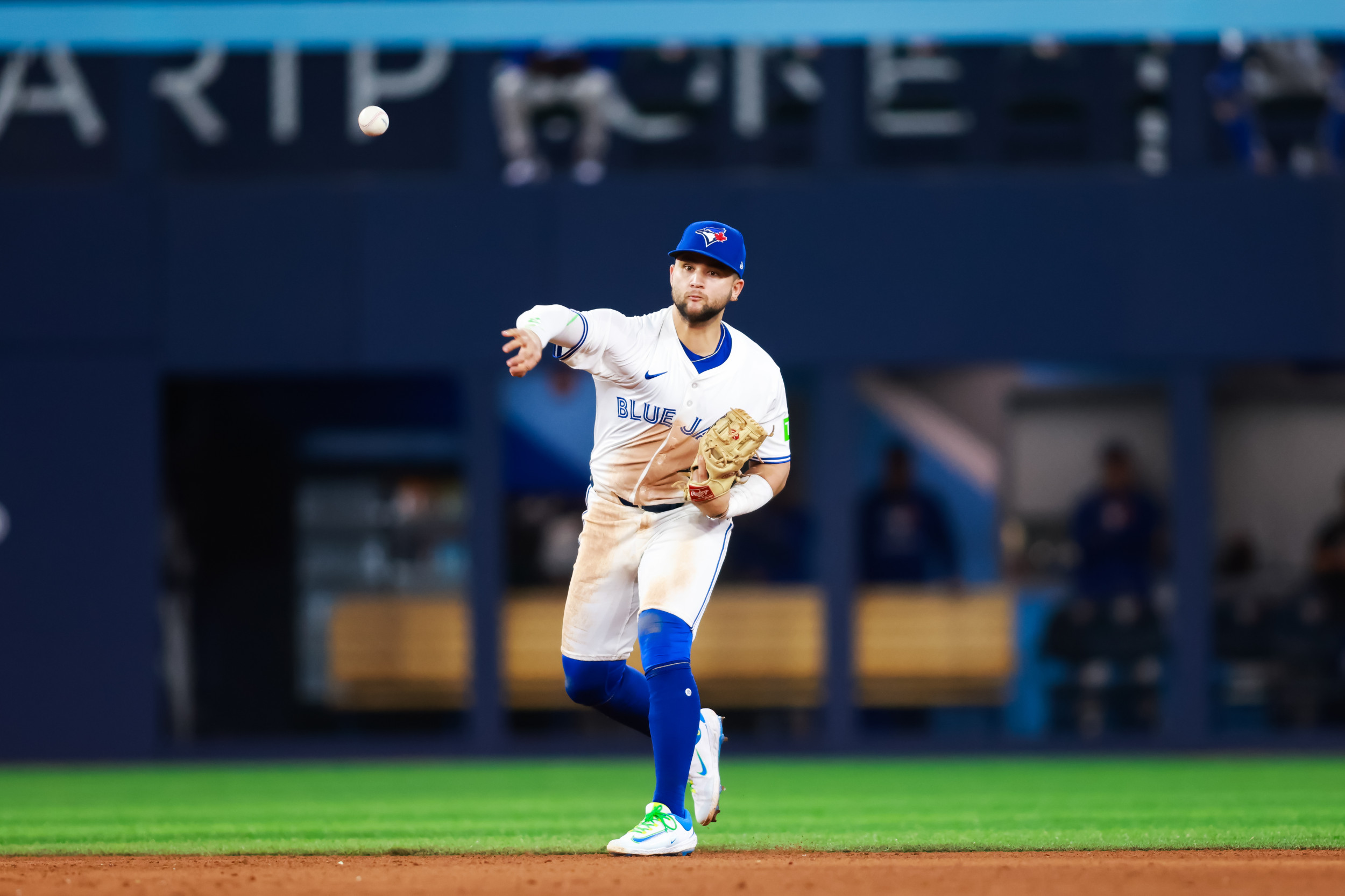 Yankees Land Shortstop Within Division In Trade Idea By Thinking Outside Box