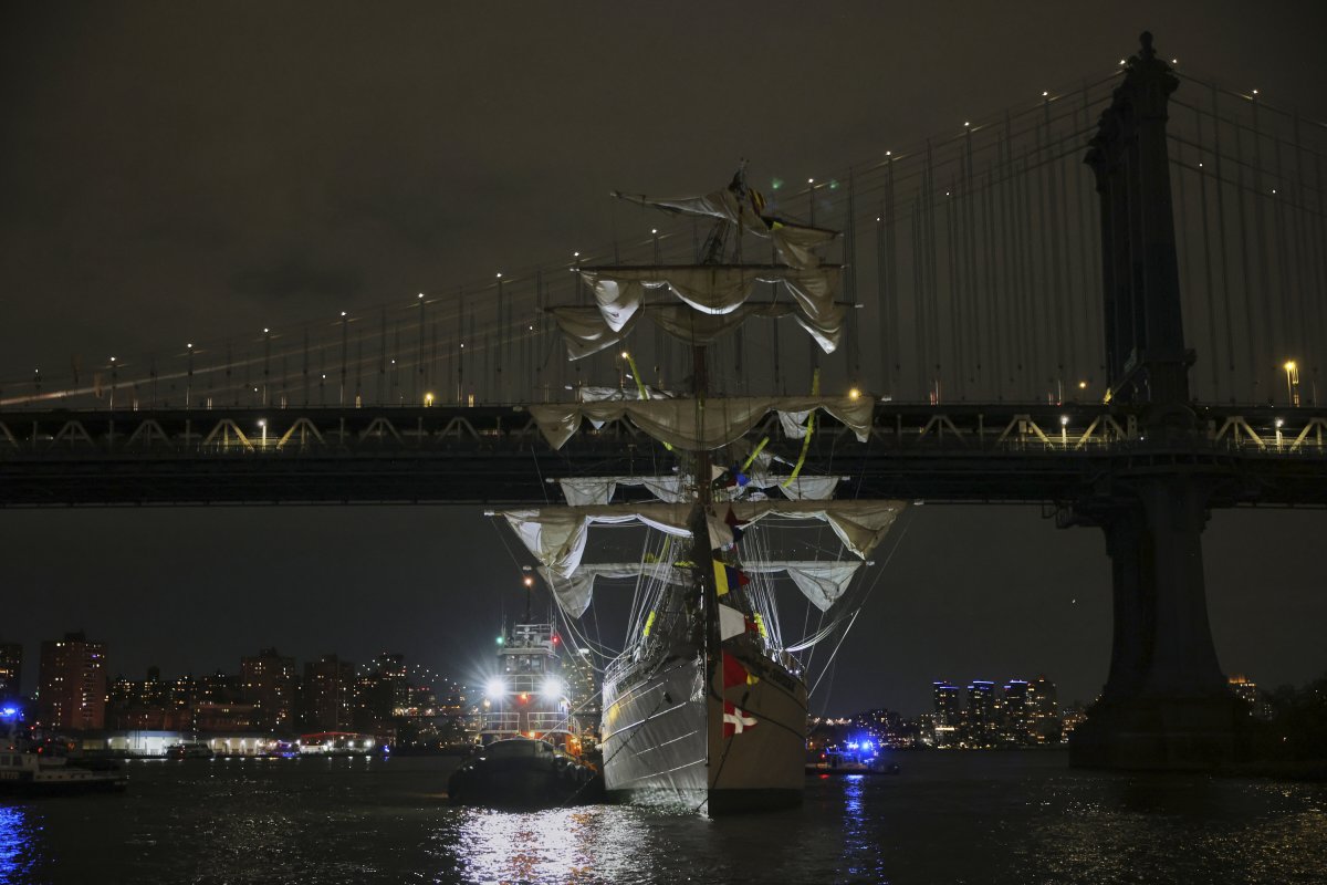 Brooklyn Bridge crash