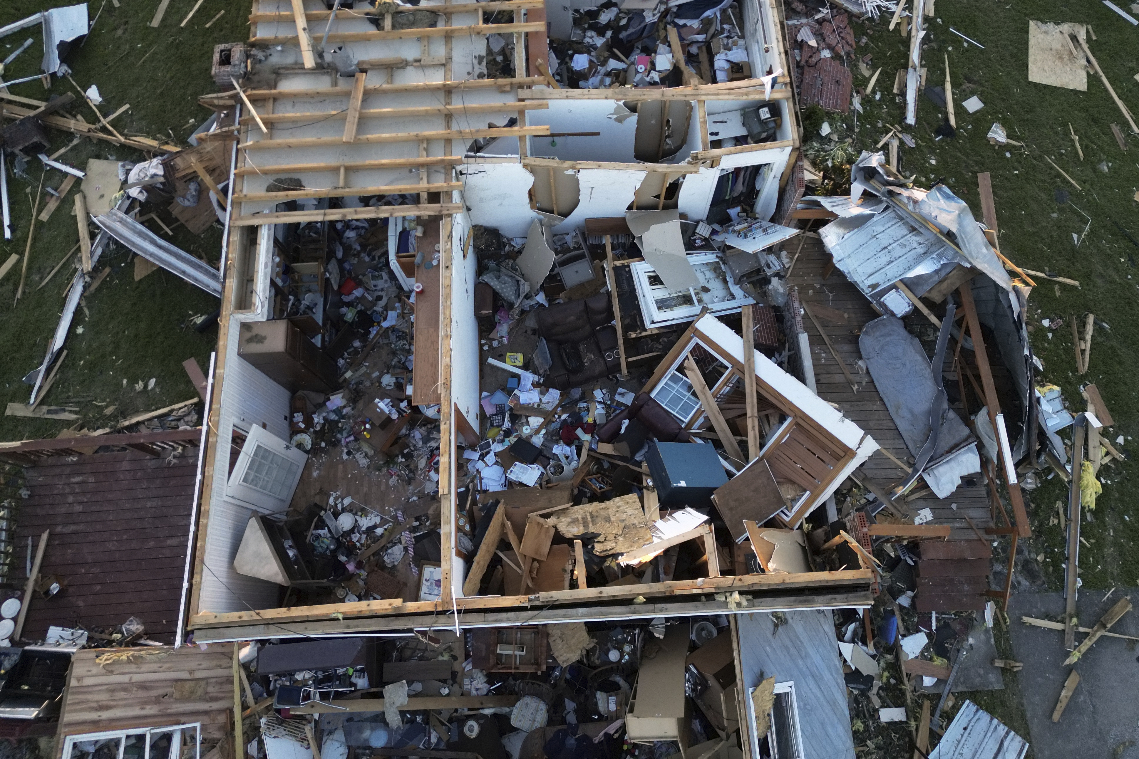 Kentucky NWS Faced Staff Cuts Before Deadly Tornado Hit: Reports