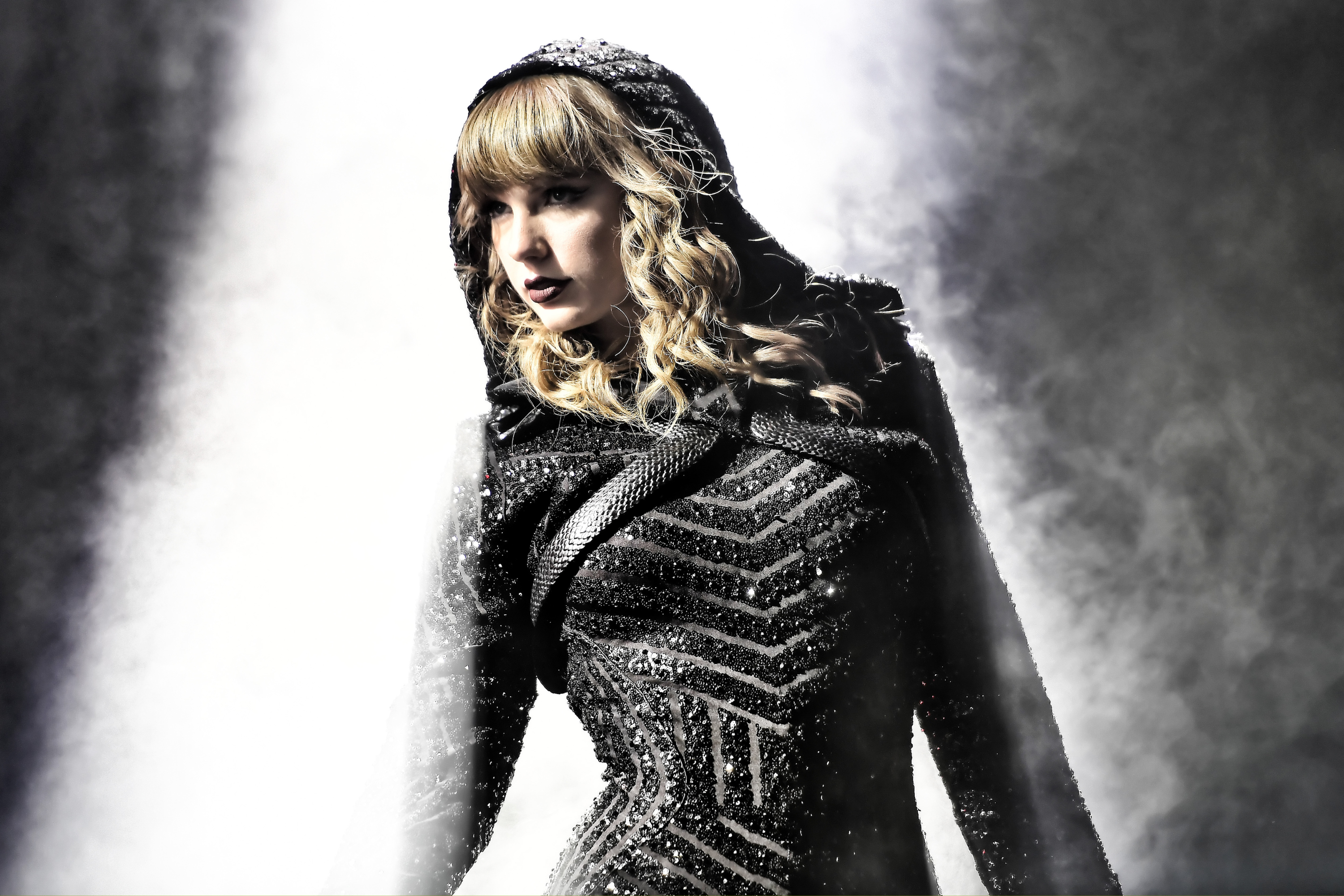 Taylor Swift Debuts Re-recorded 'Look What You Made Me Do' on The Handmaid's Tale