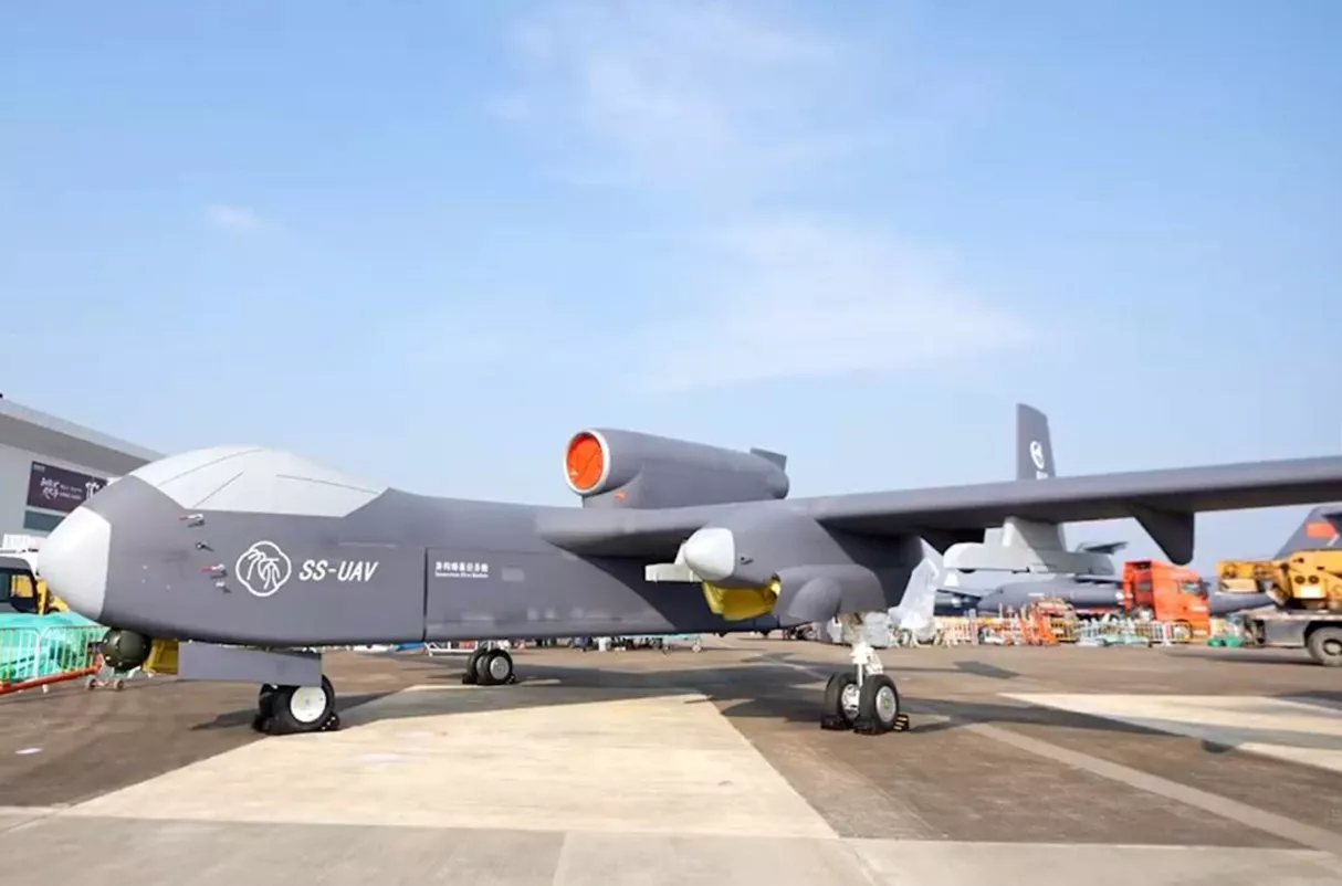 https://d.newsweek.com/en/full/2647698/chinas-jiu-tian-drone-carrier.webp