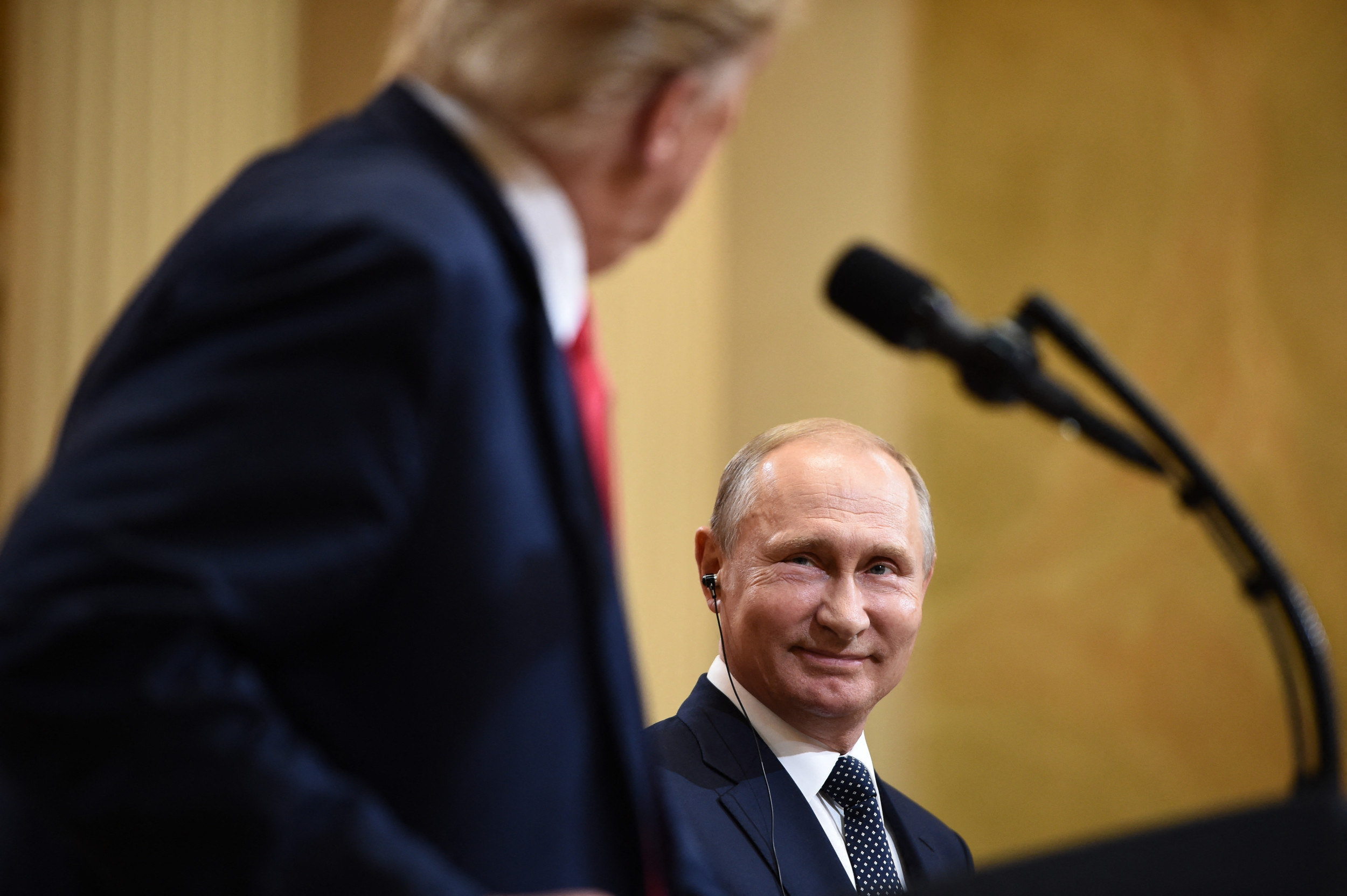 Putins Aide Reveals New Details About Donald Trump Call