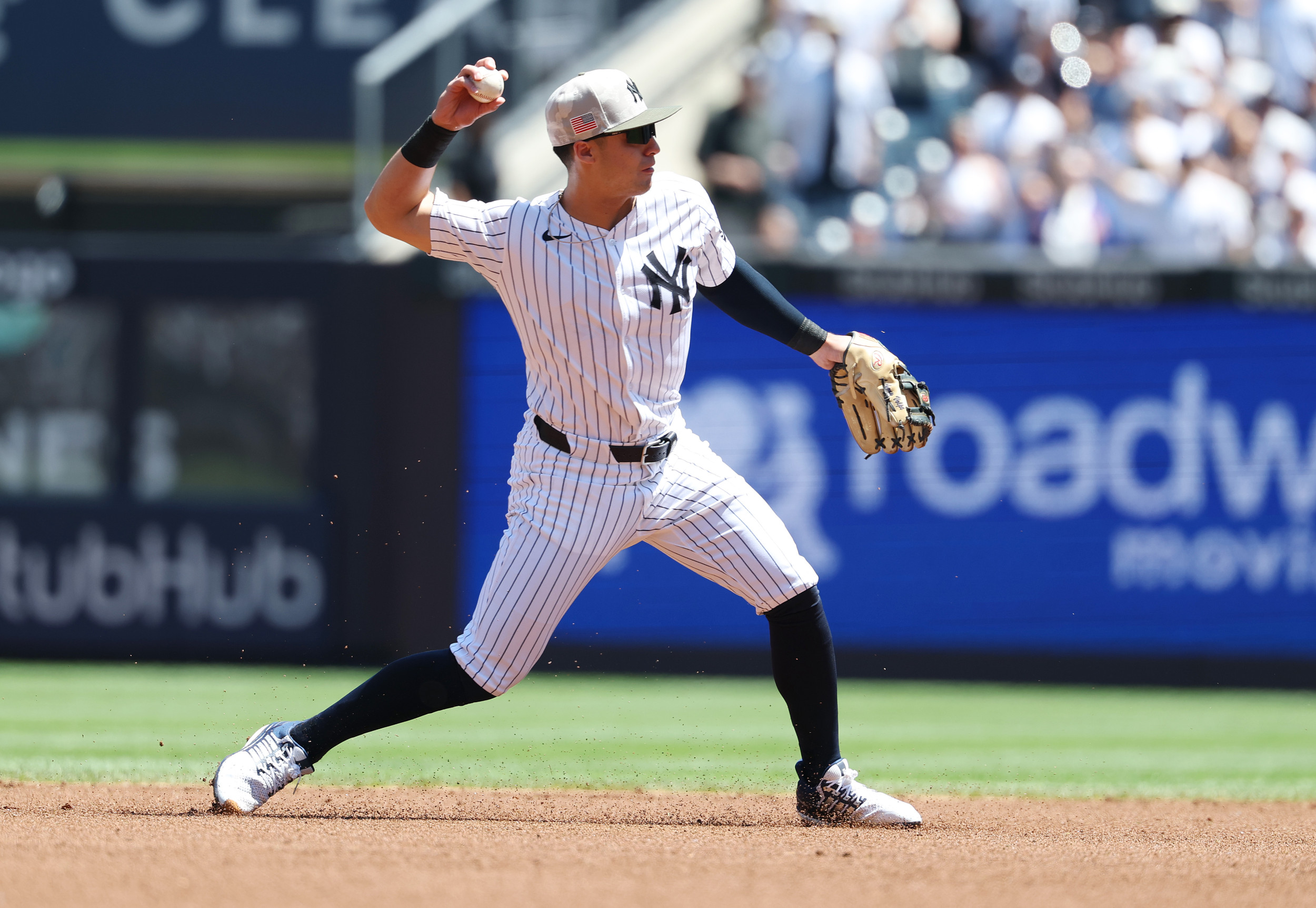 Yankees Urged To Trade Budding Shortstop For All-Star Second Baseman
