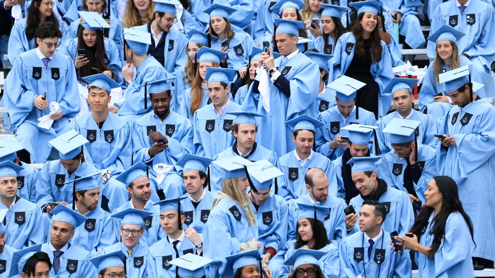 Gen Z men who live at home feel less ready to move out than women
