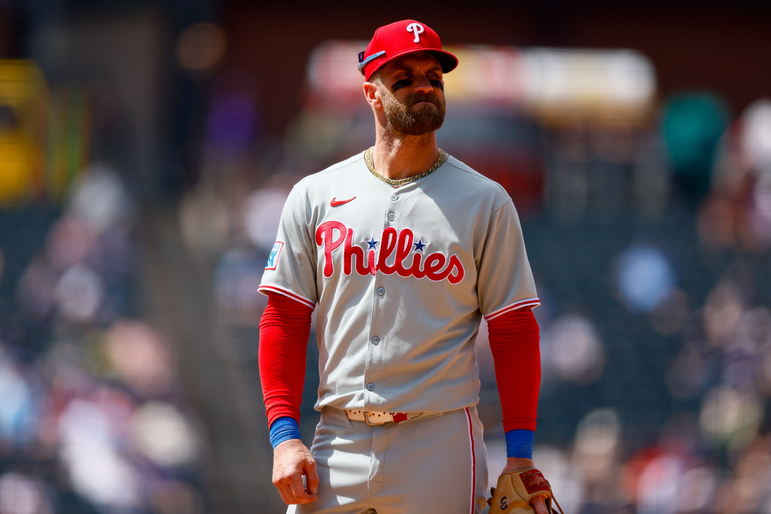 Bryce Harper Suffers Right Elbow Contusion