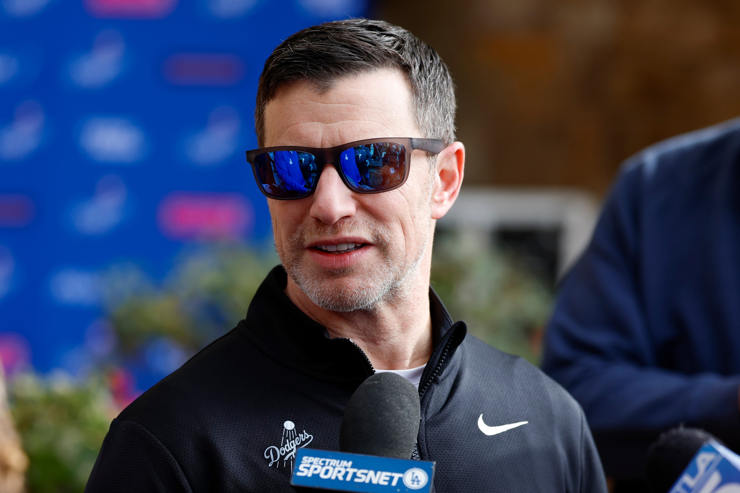 Dodgers Acquire Pitcher From Mariners in 2-Player Trade