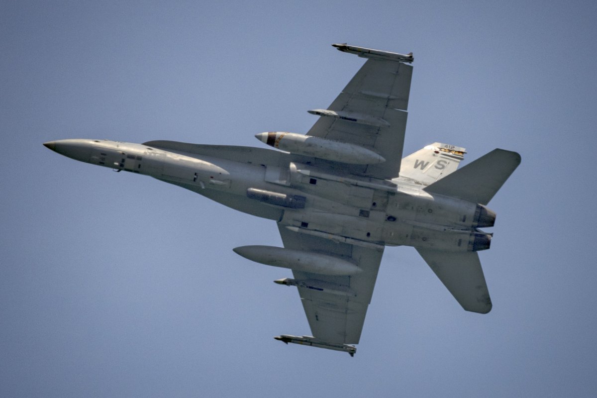 F -II nas Filipinas