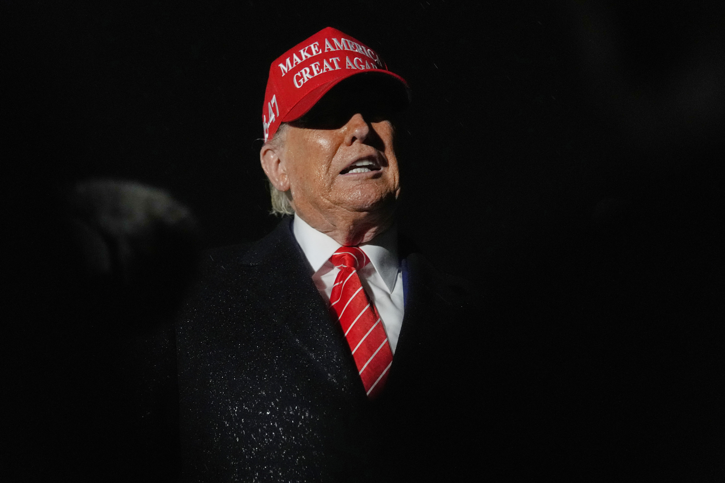 Donald Trumps Scores Highest Approval Rating in Weeks