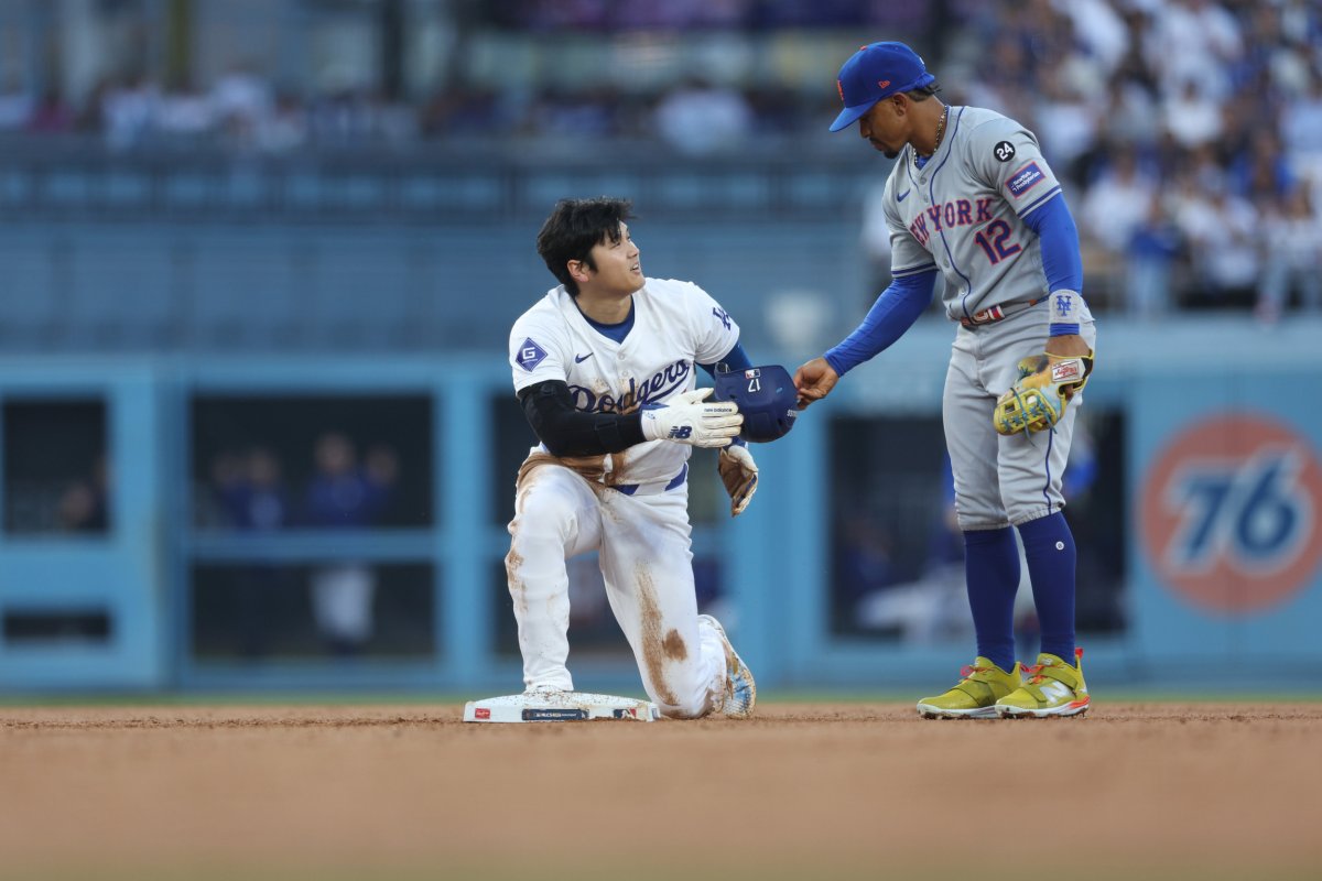 MLB