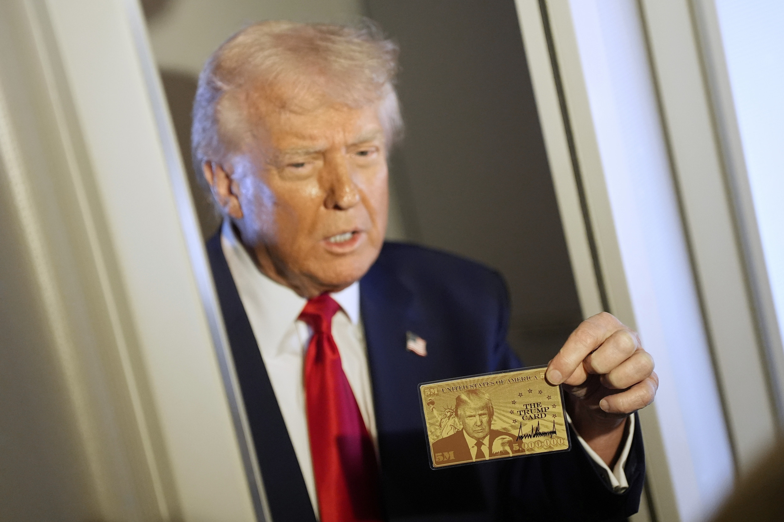 Donald Trumps Gold Card Sees Rich Applicants Flock to Red Carpet Visa