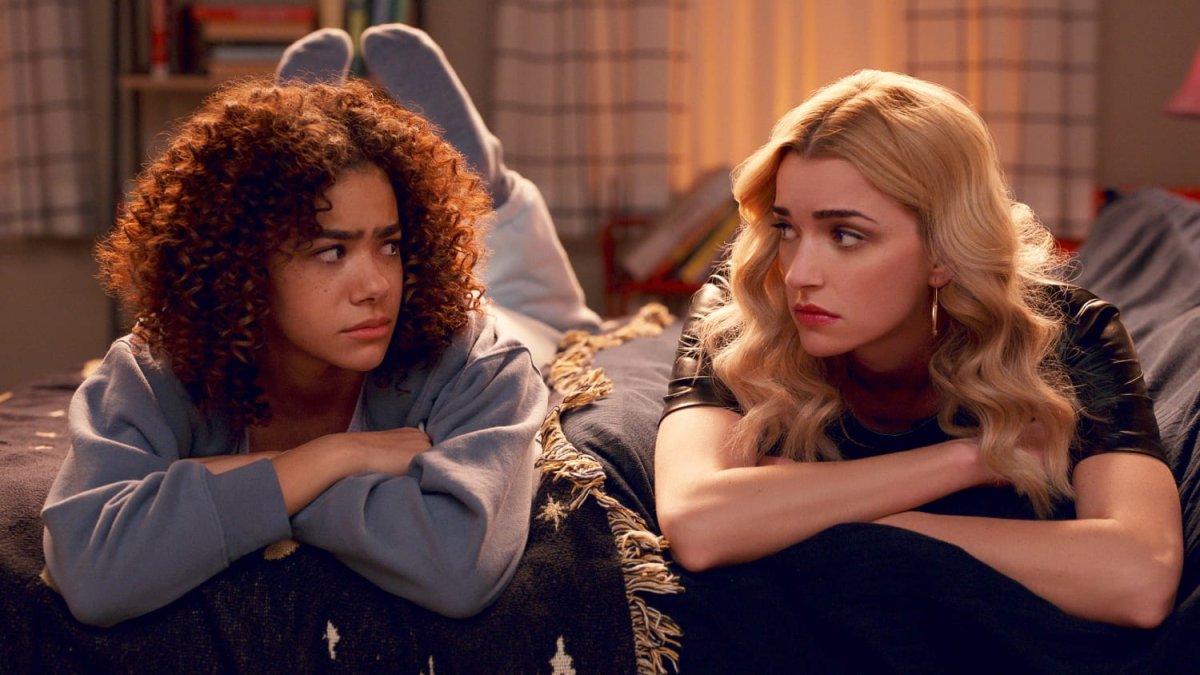 Netflix Already Confirmed Season 4 of 'Ginny & Georgia'—Here's Everything  We Know - Newsweek