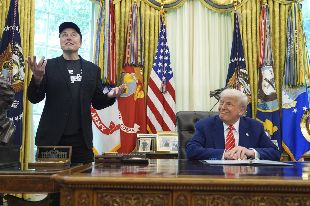 Elon Musk, Trump at White House (file)
