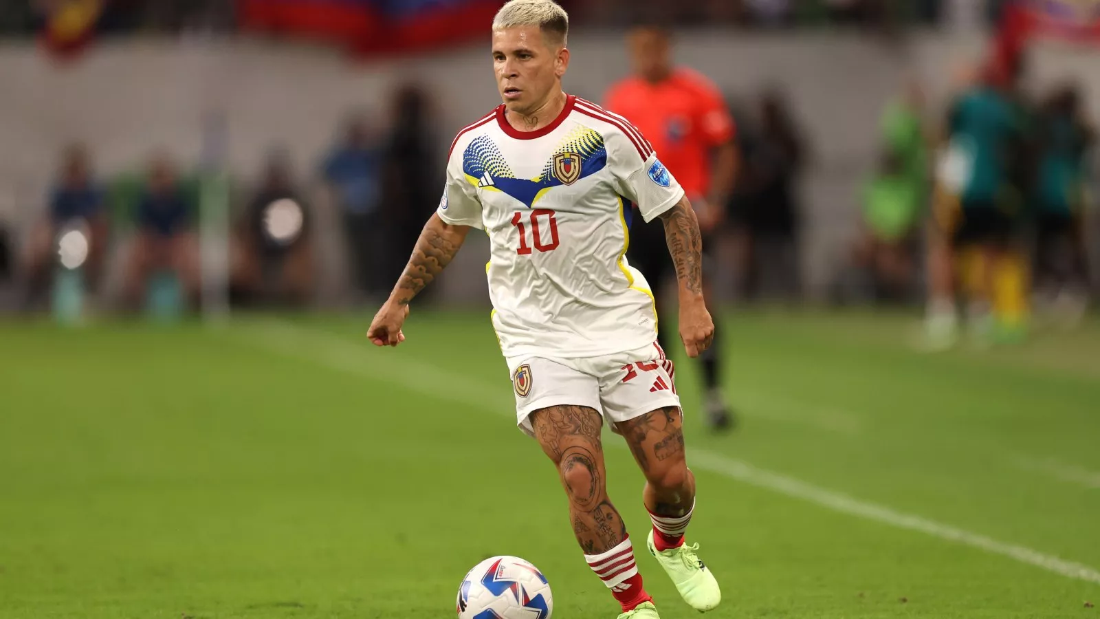 Venezuela se enfrenta a Bolivia en las eliminatorias para la Copa Mundial 2026 Venezuela se enfrenta a Bolivia en las eliminatorias para la Copa Mundial 2026