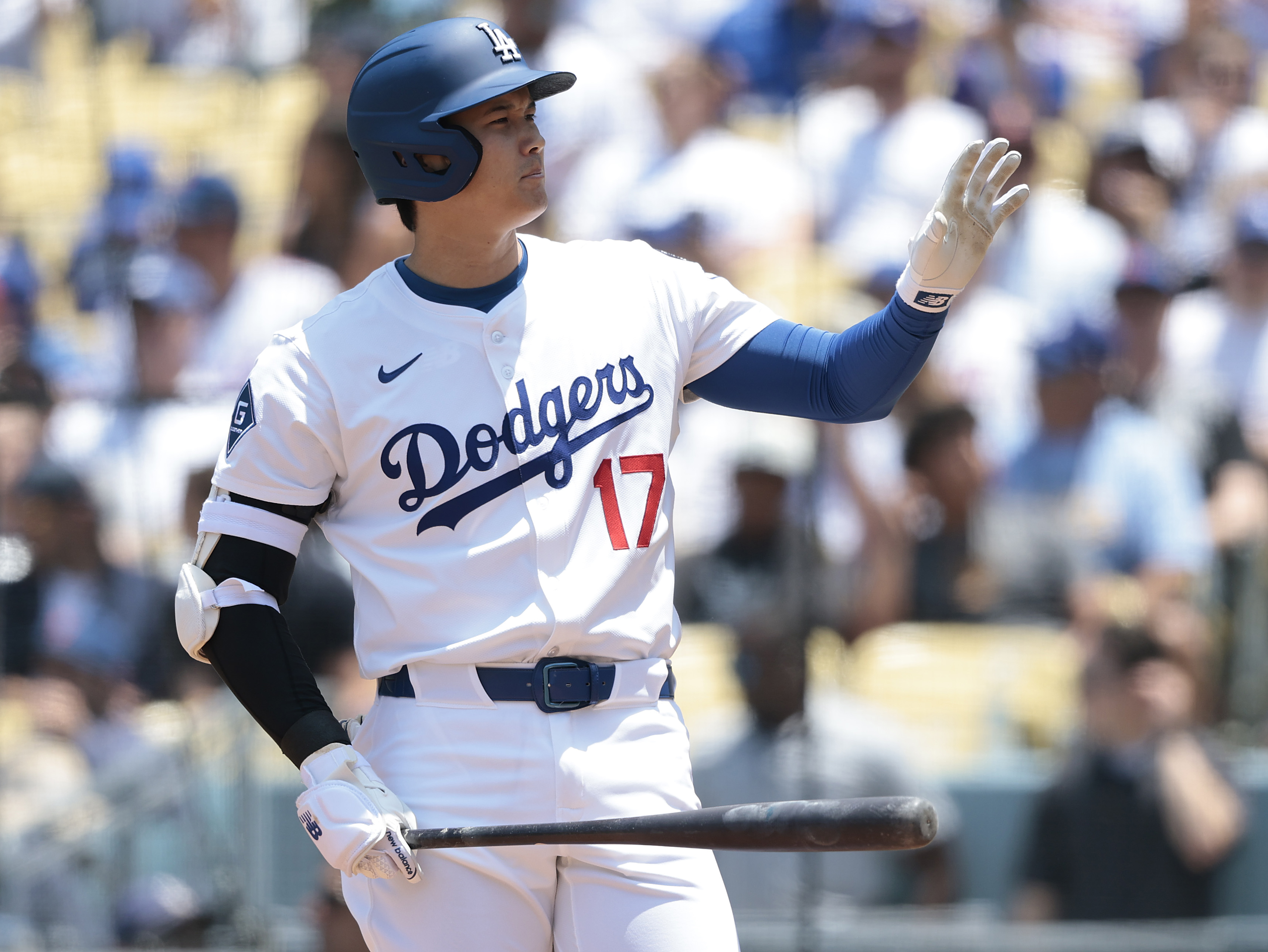 Former MLB Manager Accuses MLB of Protecting Shohei Ohtani in Gambling Scandal
