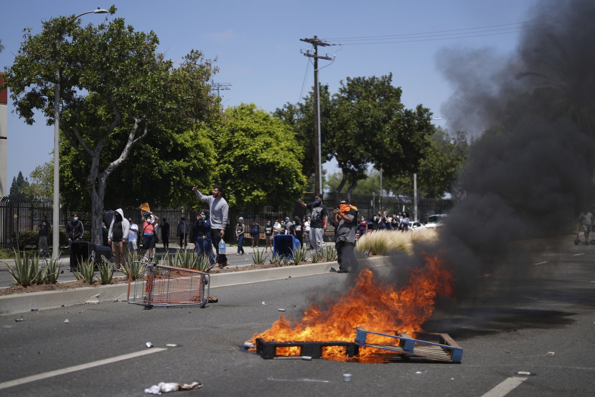 Trump Deploys National Guard to LA Amid Immigration Protest Clashes