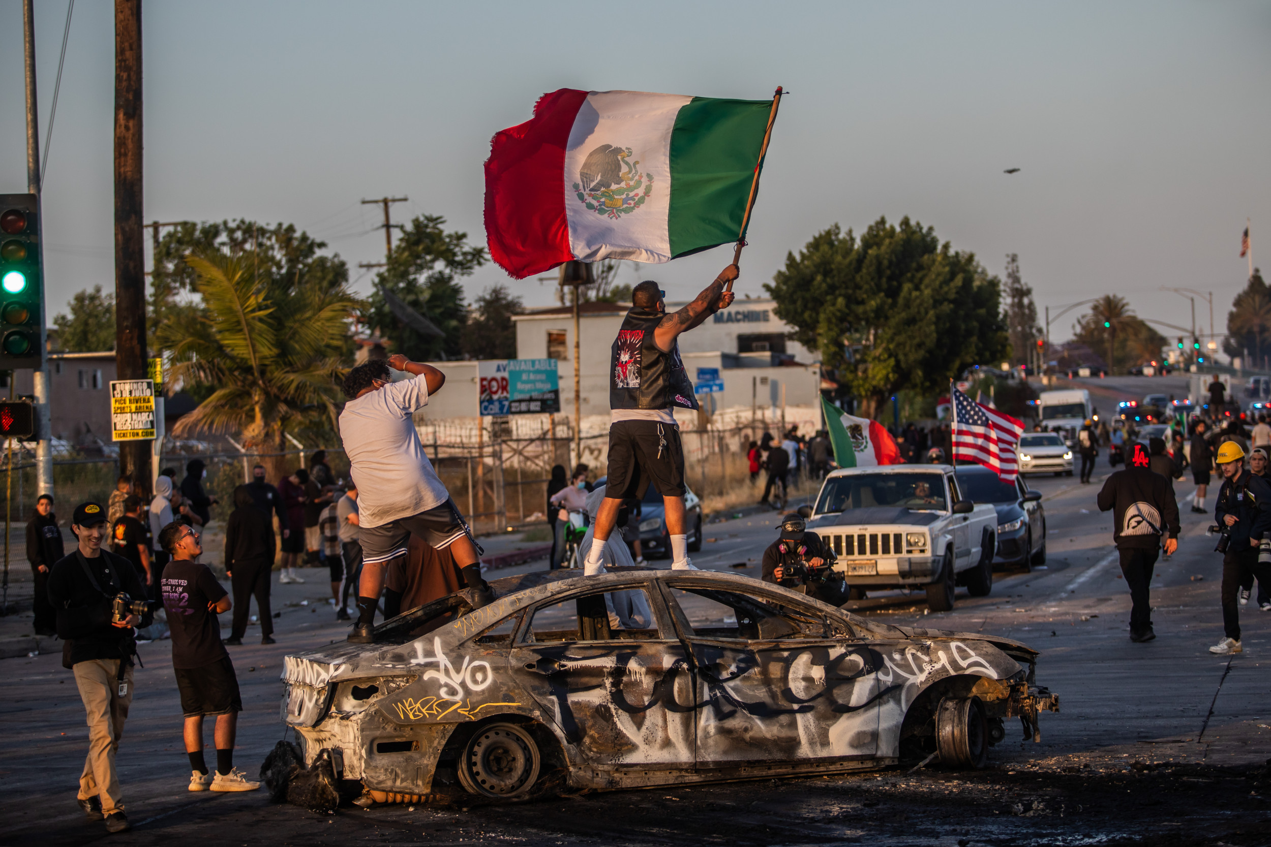 LA Protests: Trumps National Guard Move Sparks Legal Concerns