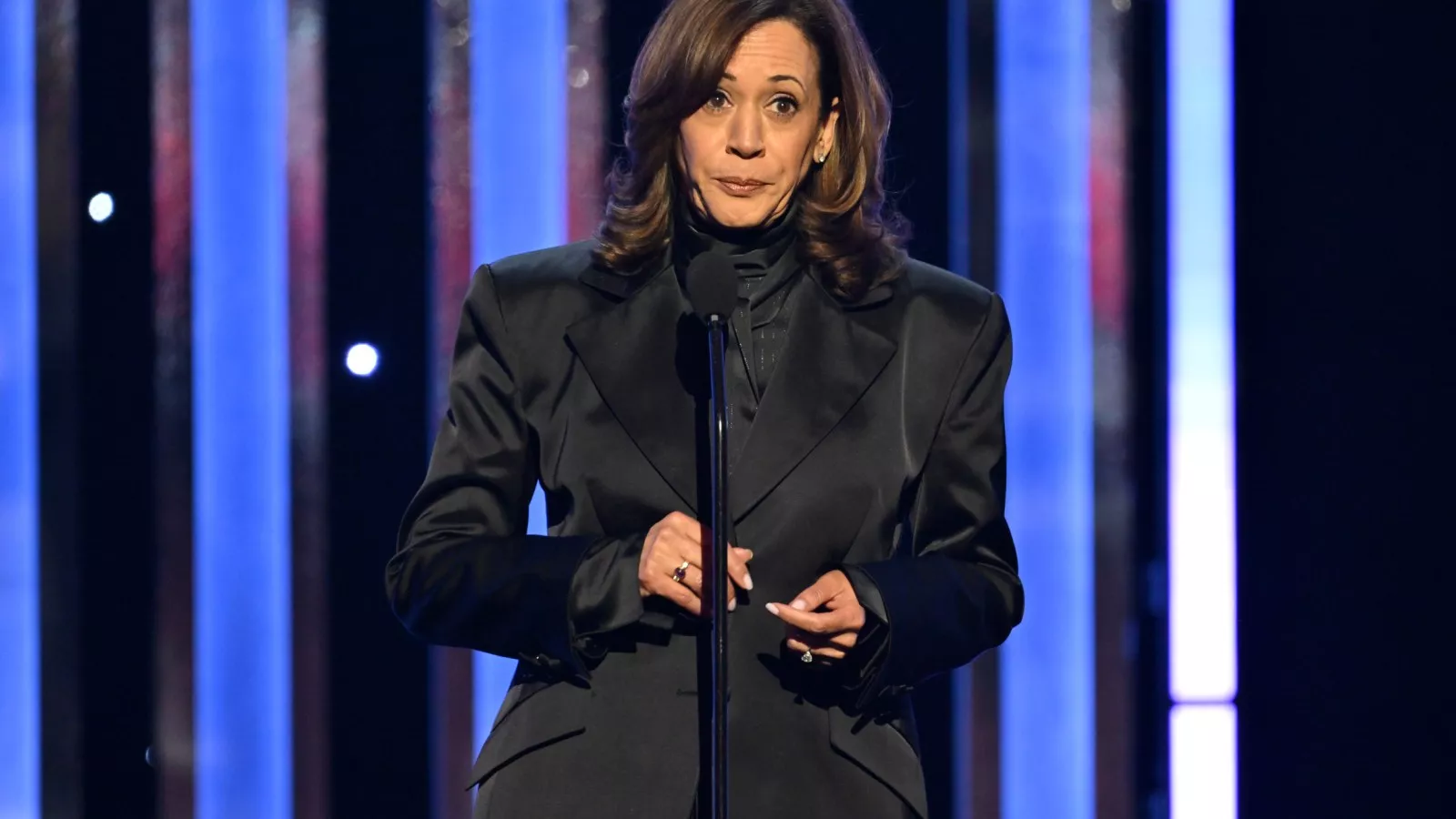 https://d.newsweek.com/en/full/2658999/kamala-harris.webp?w=1600&h=900&q=88&f=e6335690729434ae5796a44008bea733