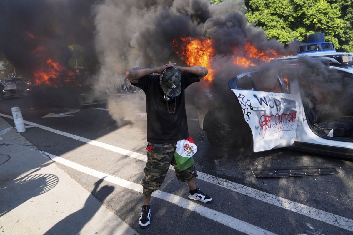 Taxis Waymo en las protestas de Los Ángeles