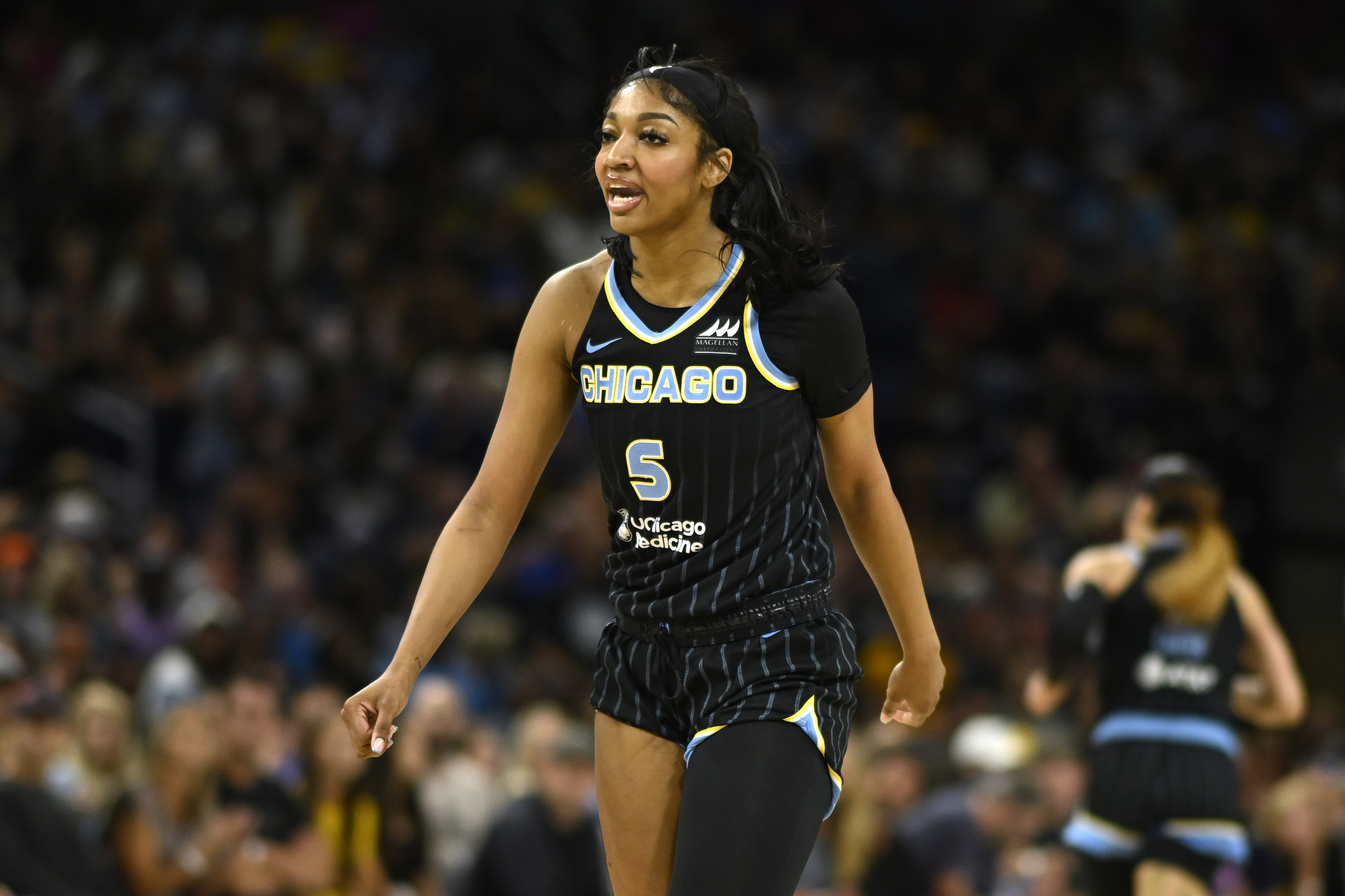 Angel Reese Leads Chicago Sky Amid Rookie Struggles, Receives Candace Parker Message