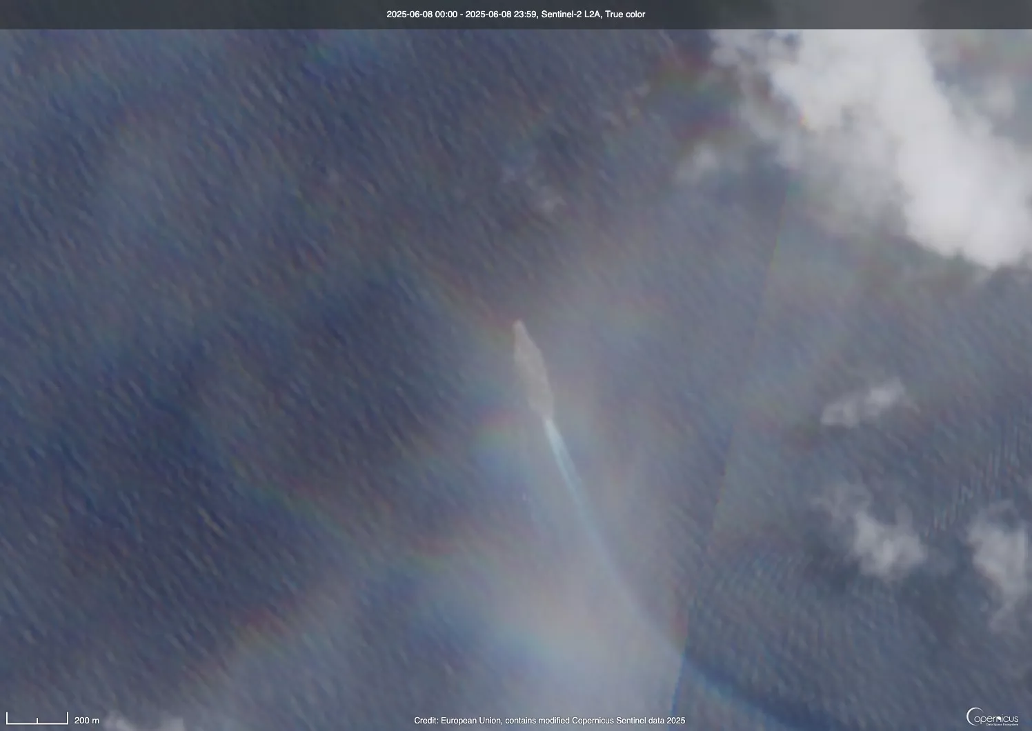 https://d.newsweek.com/en/full/2659882/uss-nimitz-spotted-south-china-sea.webp