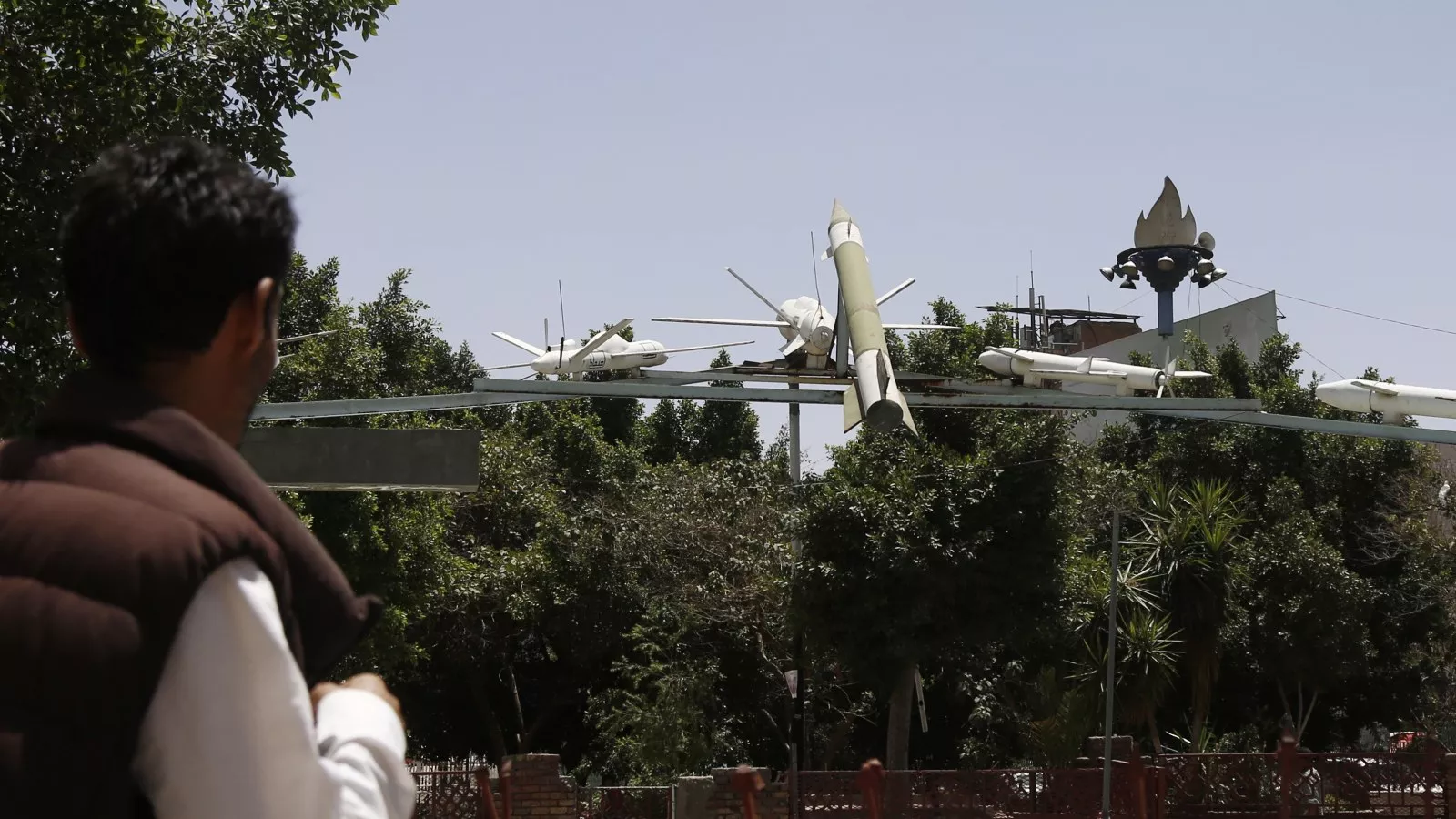 https://d.newsweek.com/en/full/2660707/houthis-missiles.webp?w=1600&h=900&q=88&f=58975e6cd6106dff310a297c03c6bcaa